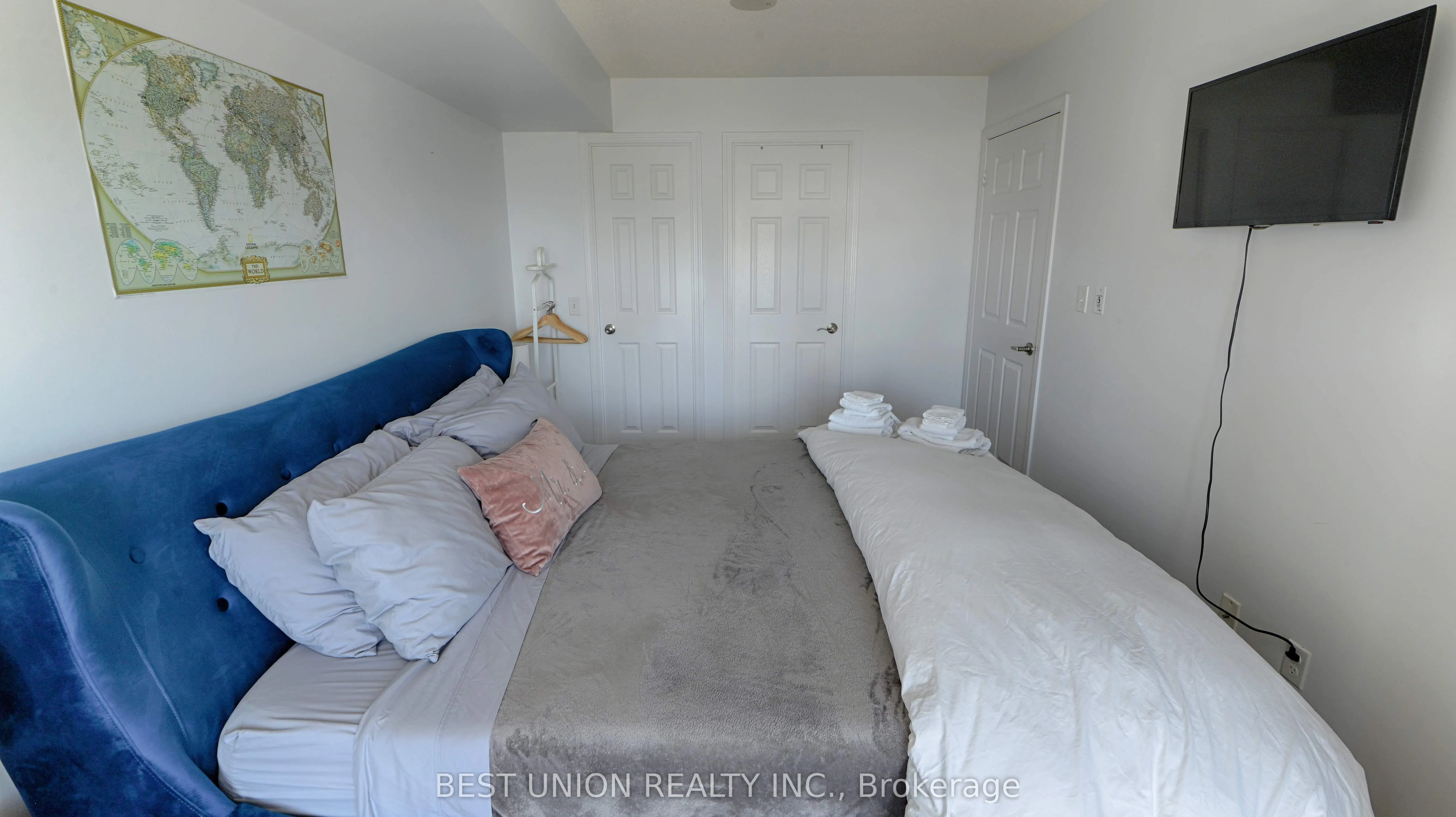 30 Grand Trunk Crescent, #3511