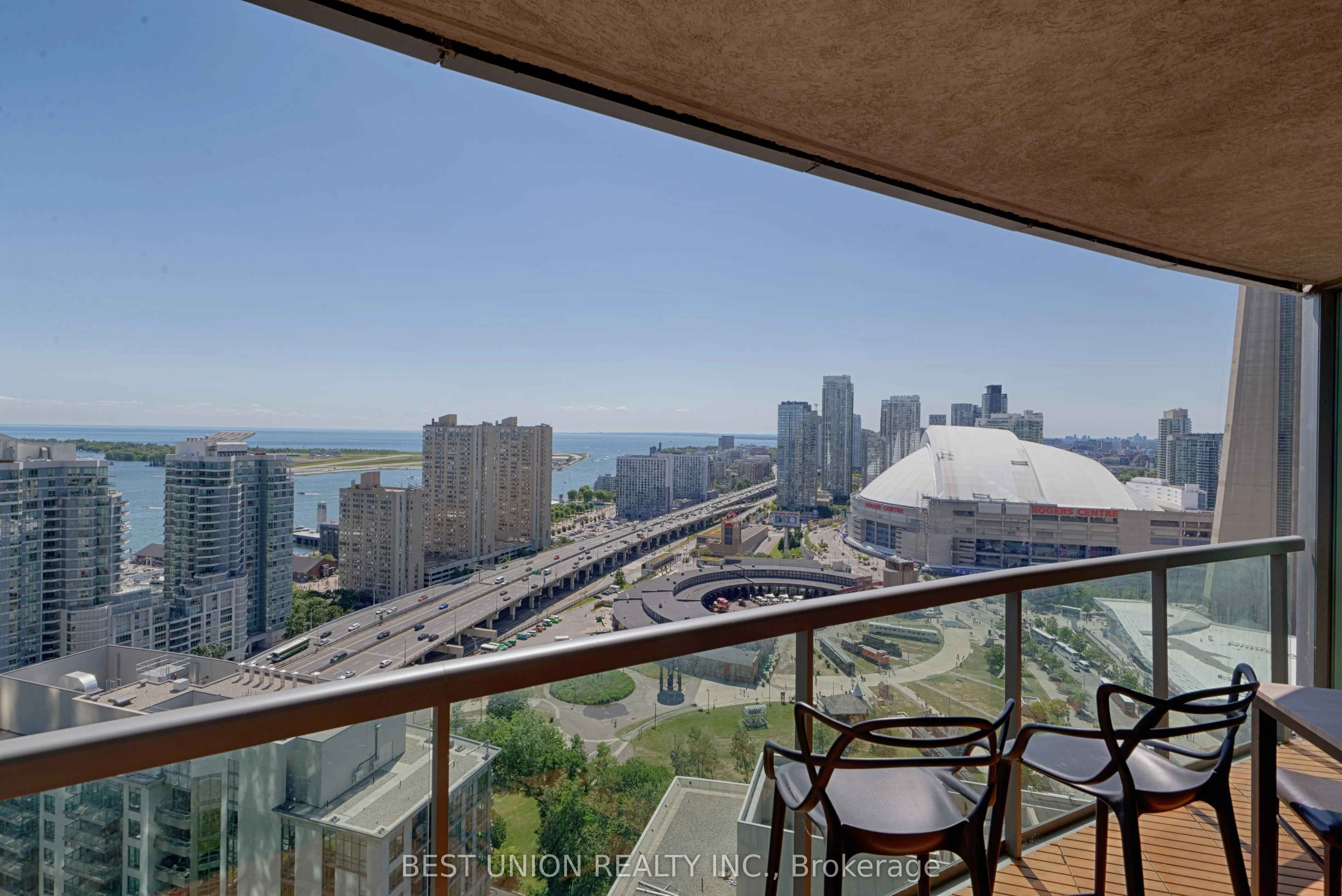 30 Grand Trunk Crescent, #3511