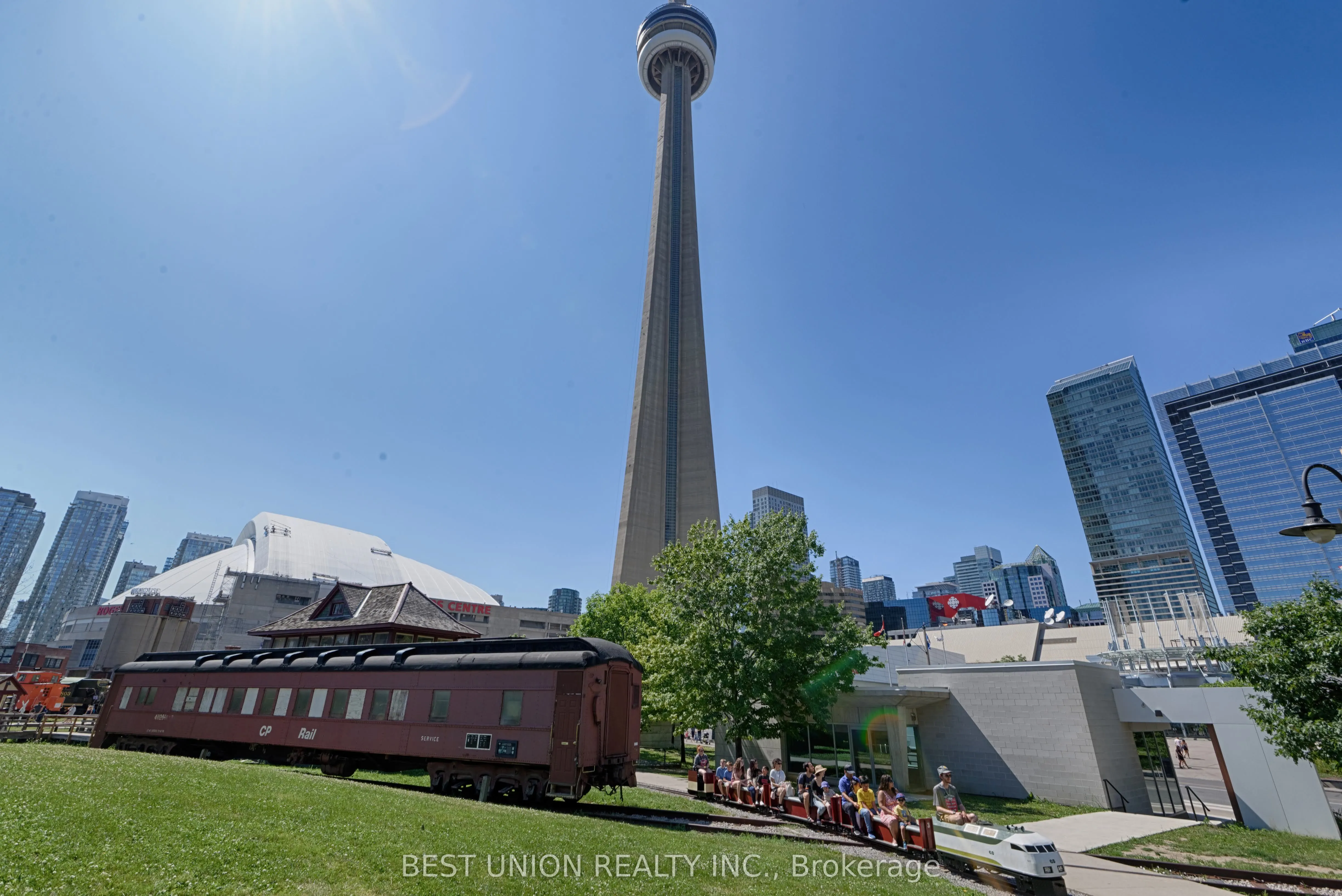 30 Grand Trunk Crescent, #3511