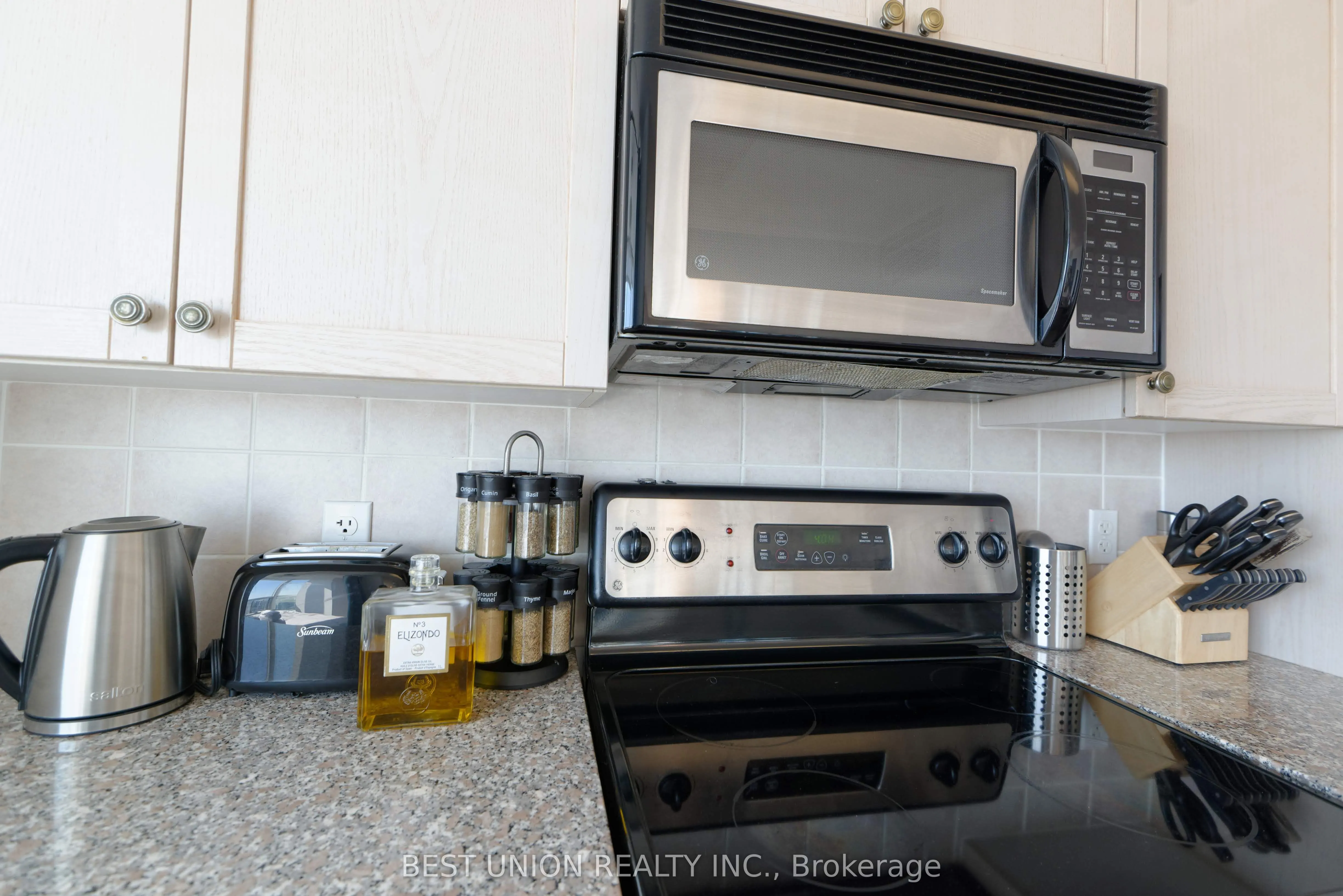 30 Grand Trunk Crescent, #3511