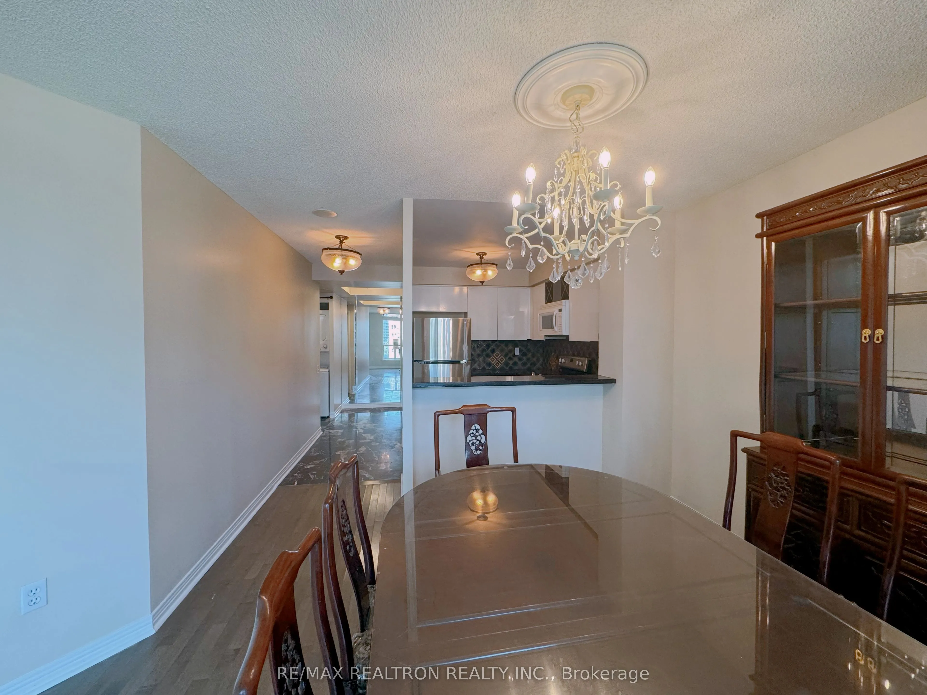 942 Yonge Street, #909