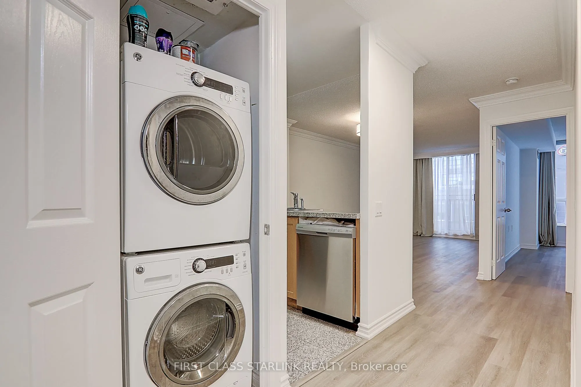388 Bloor Street E, #302