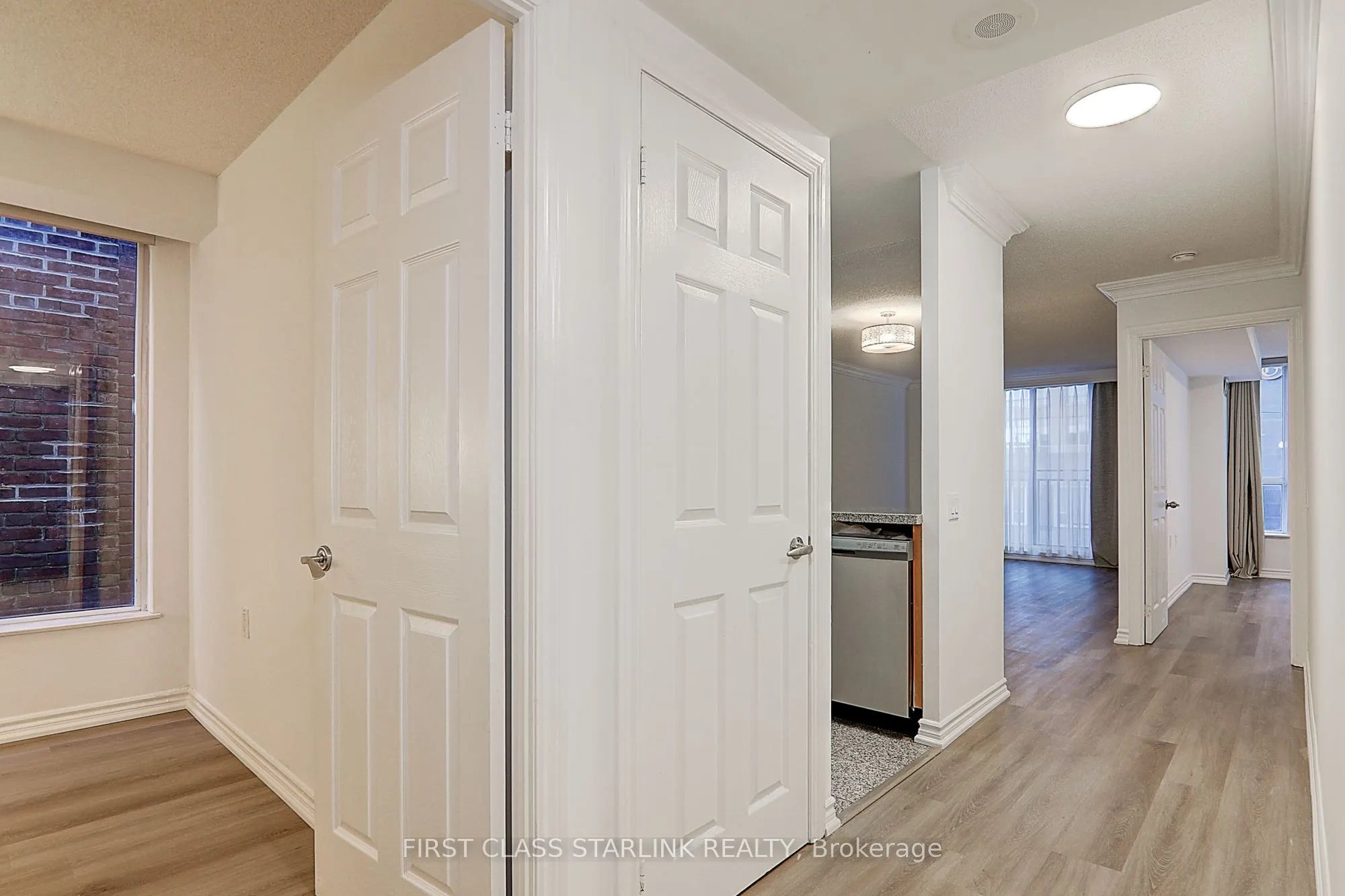 388 Bloor Street E, #302