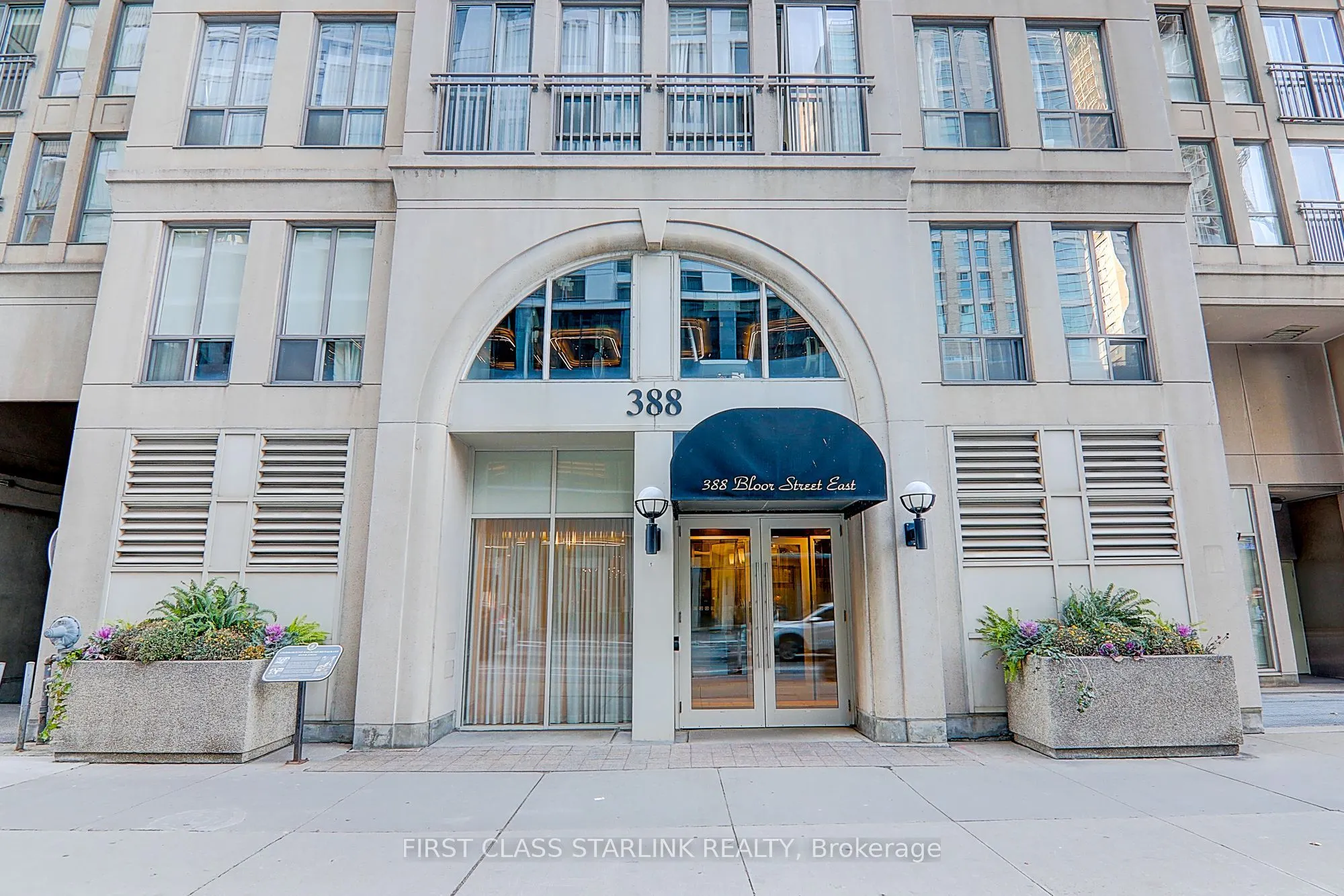 388 Bloor Street E, #302