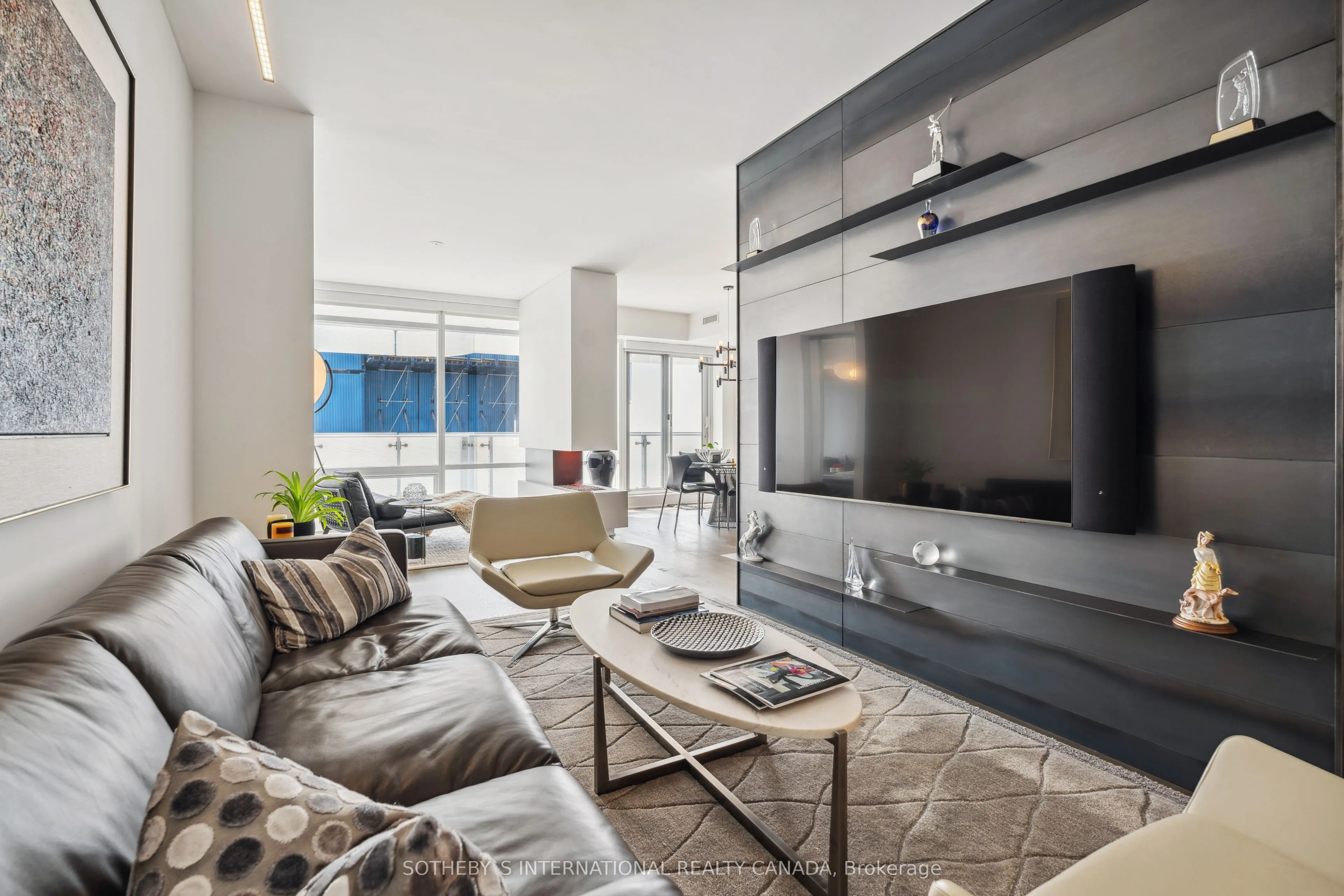 1 Bloor Street E #6805