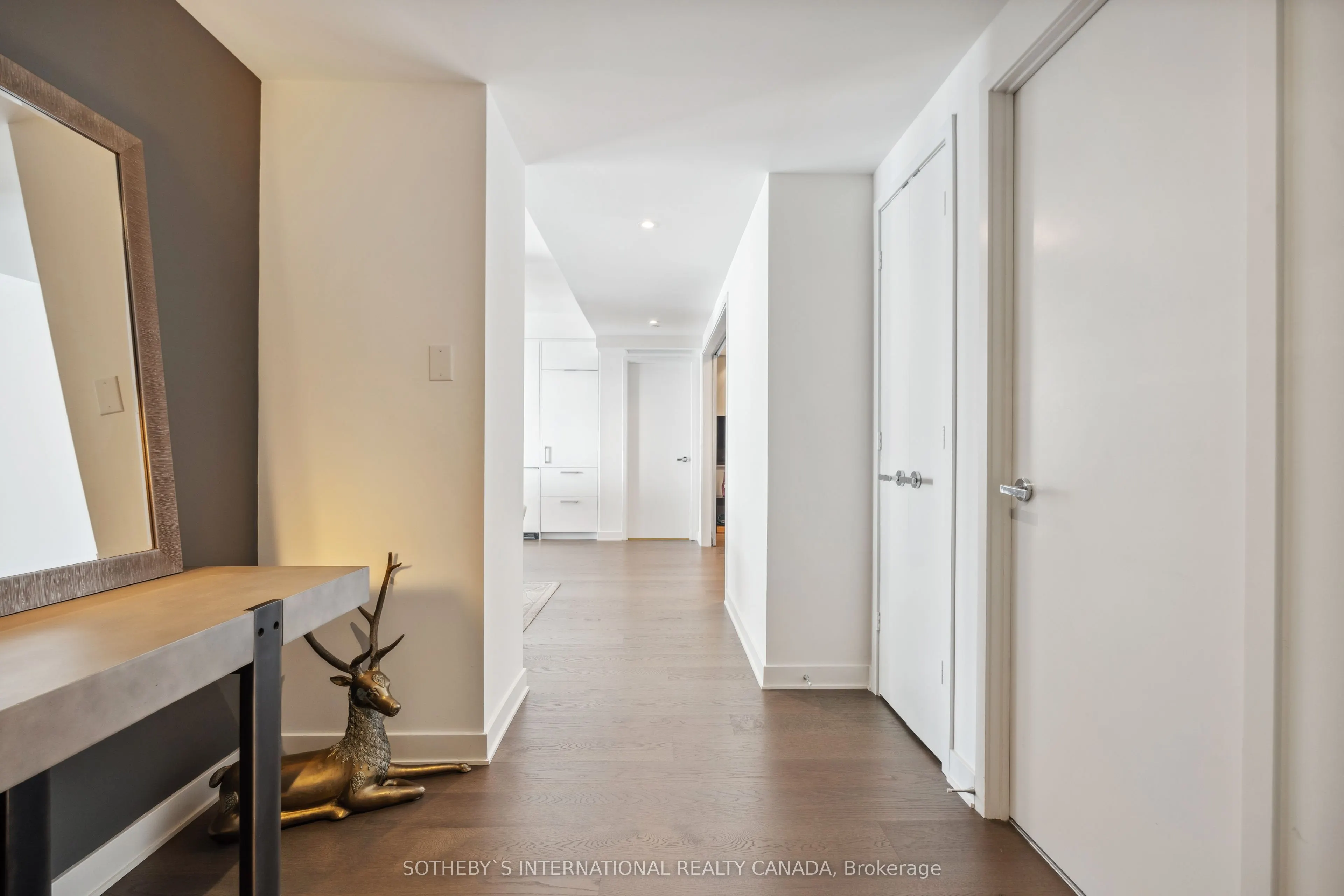 1 Bloor Street E #6805