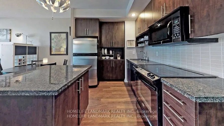 120 Homewood Avenue #902