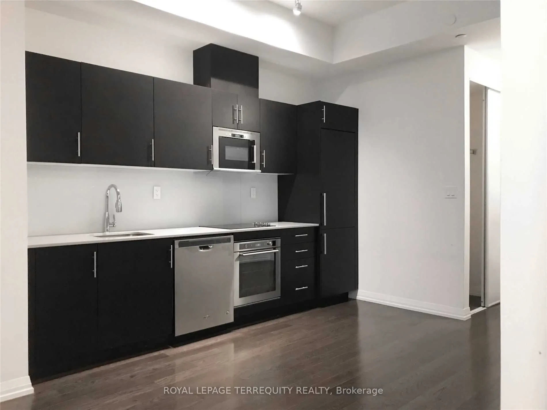 460 Adelaide Street E #801