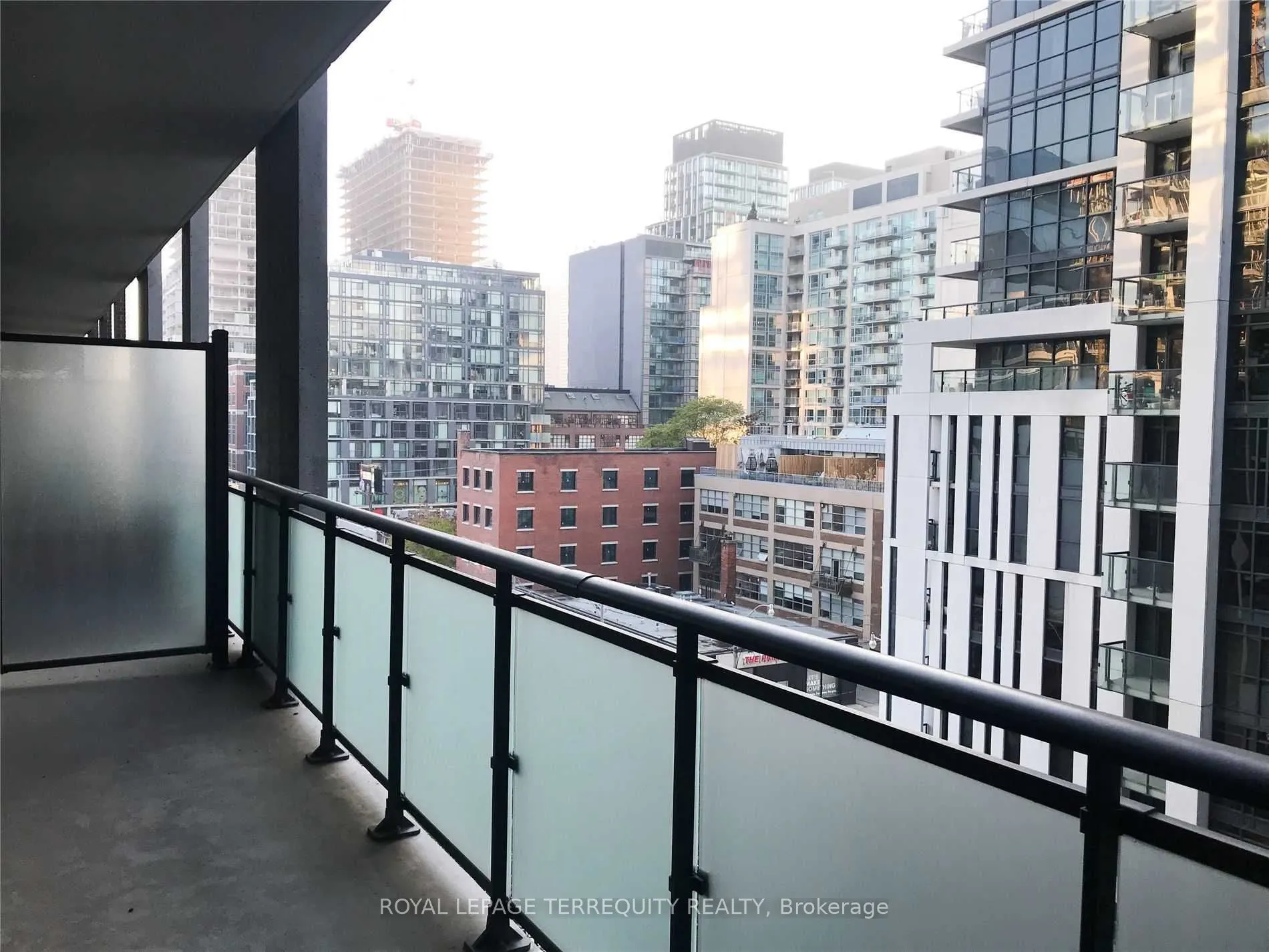 460 Adelaide Street E #801