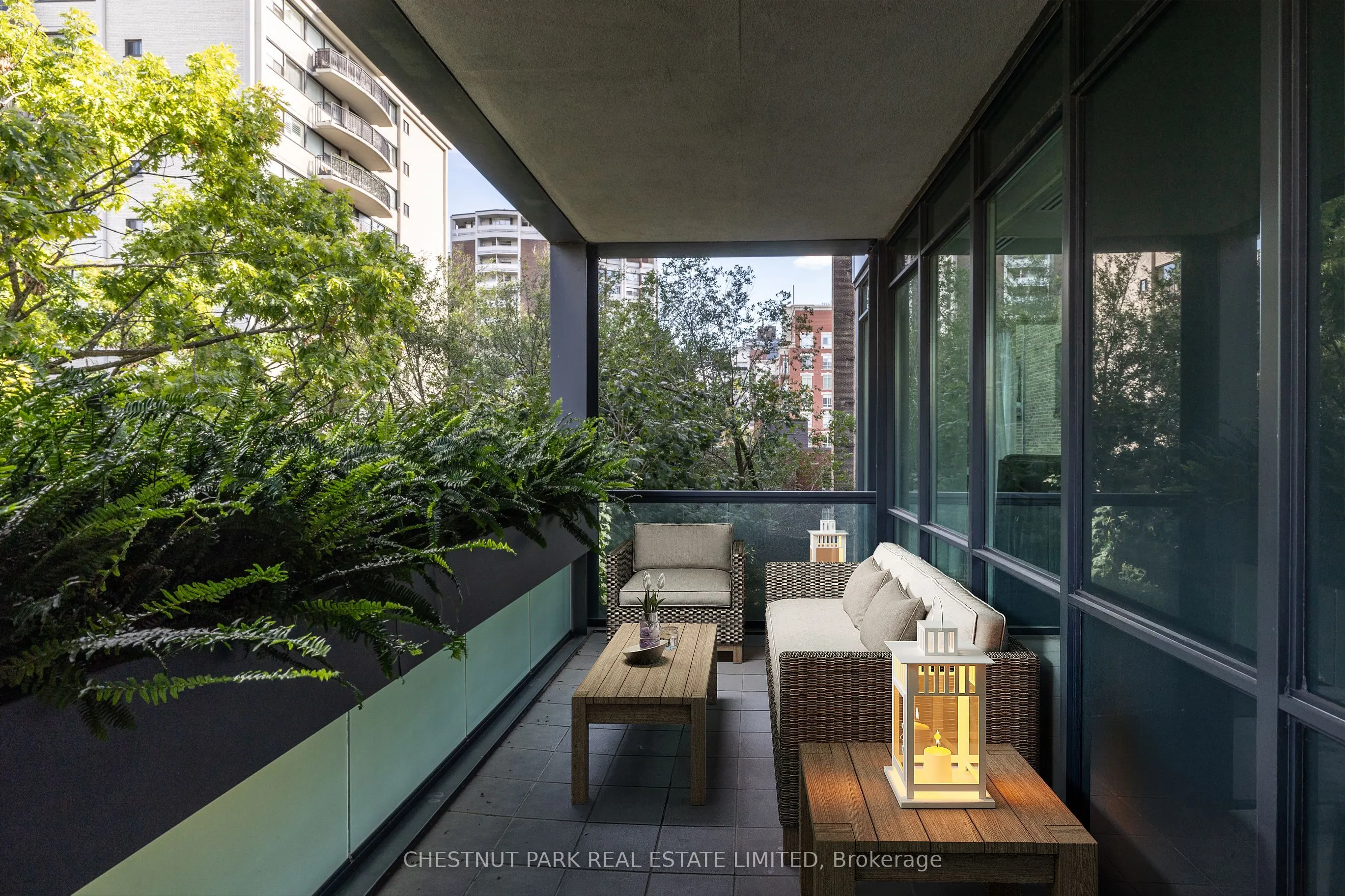 112 St Clair Avenue W, #403