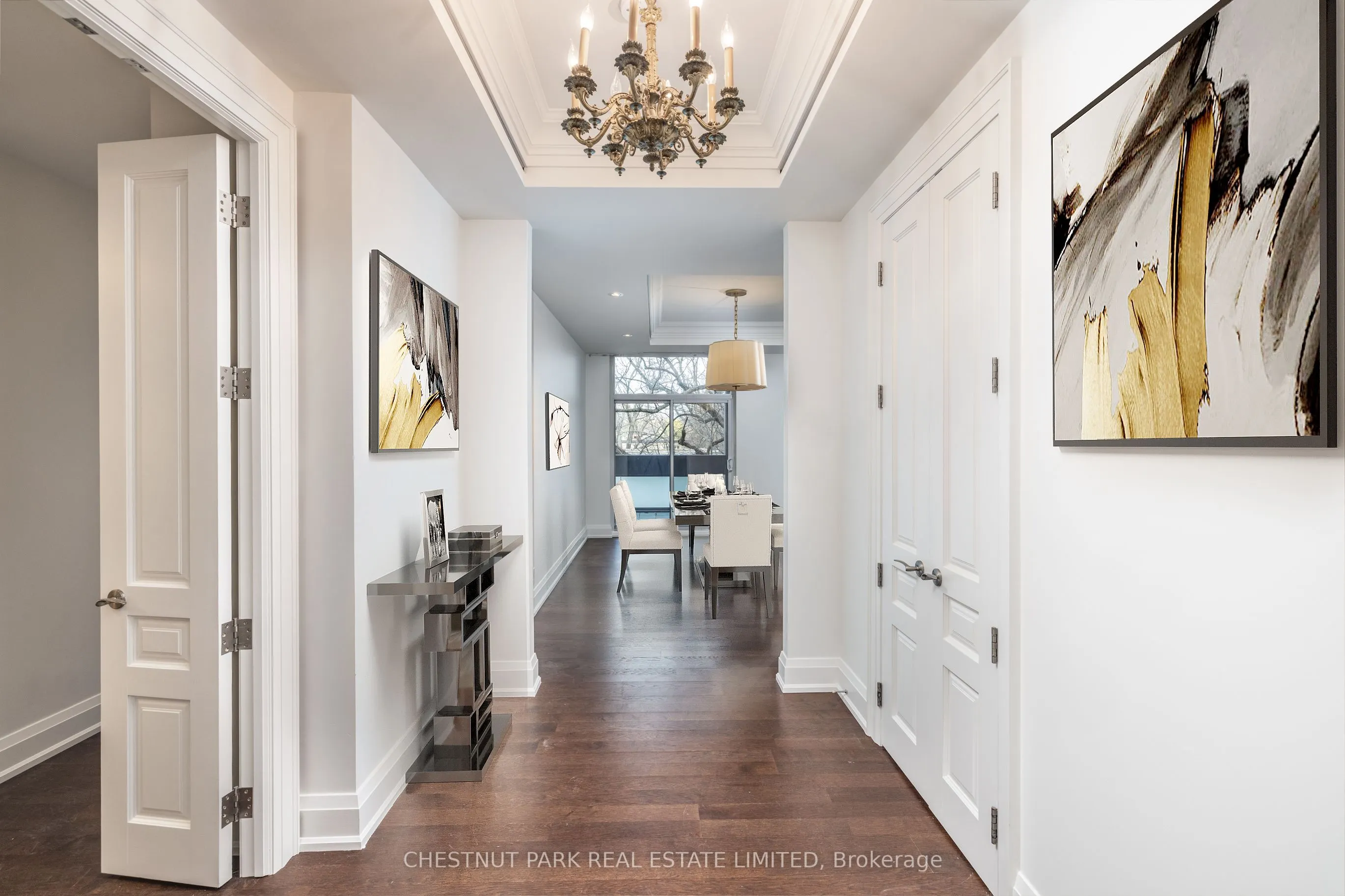 112 St Clair Avenue W, #403