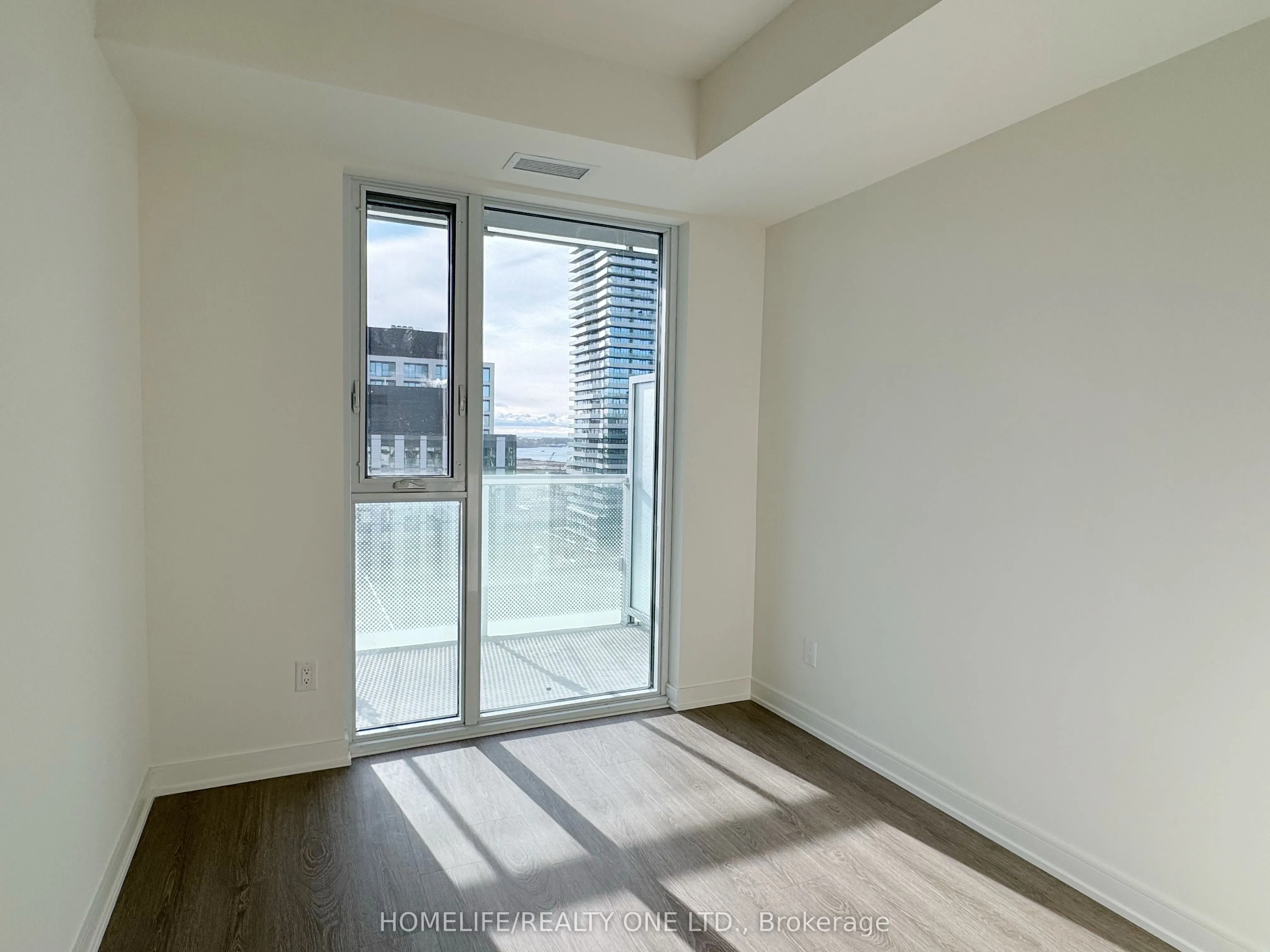 117 Broadway Avenue, #1111