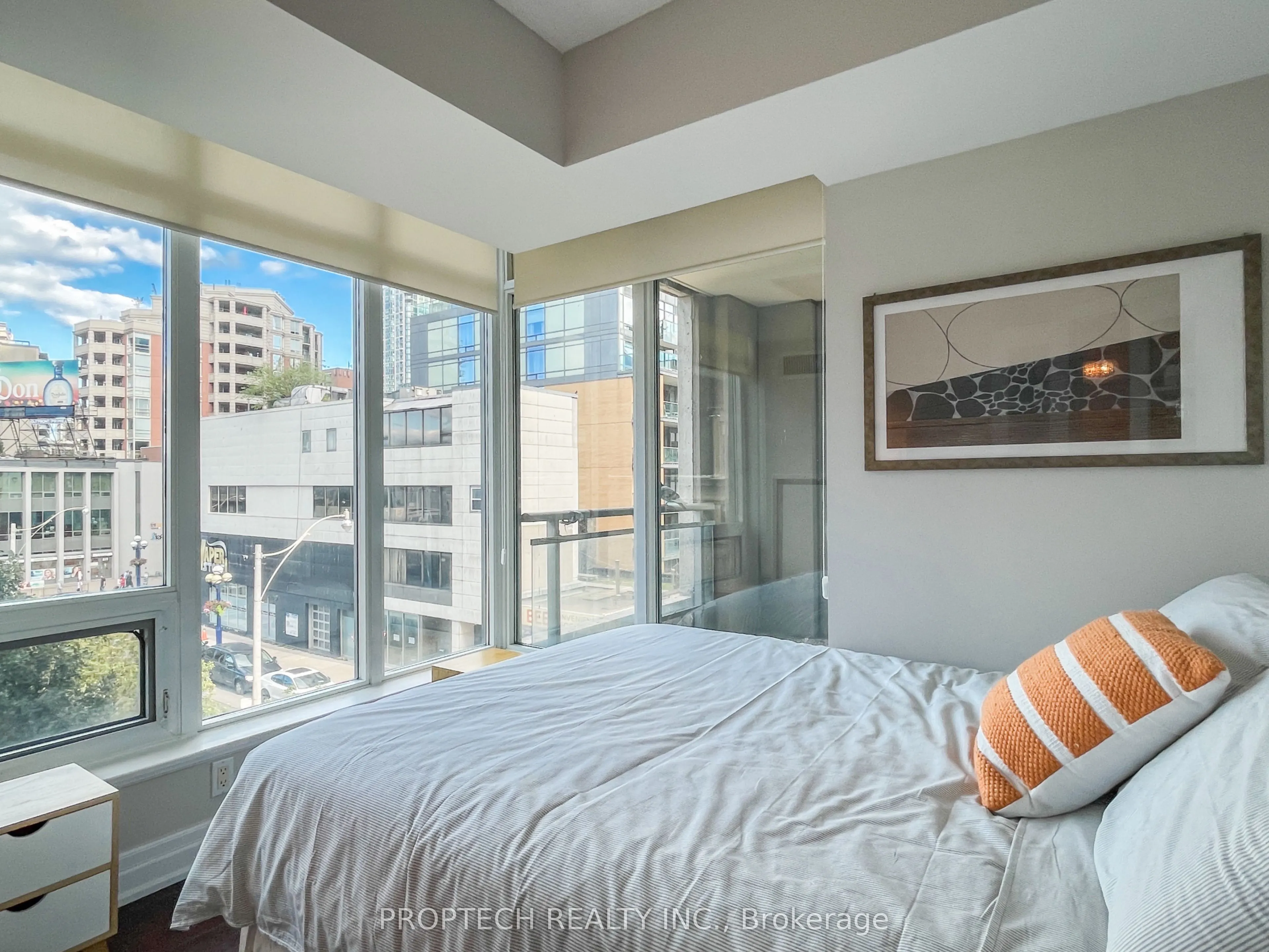 8 Scollard Street, #304