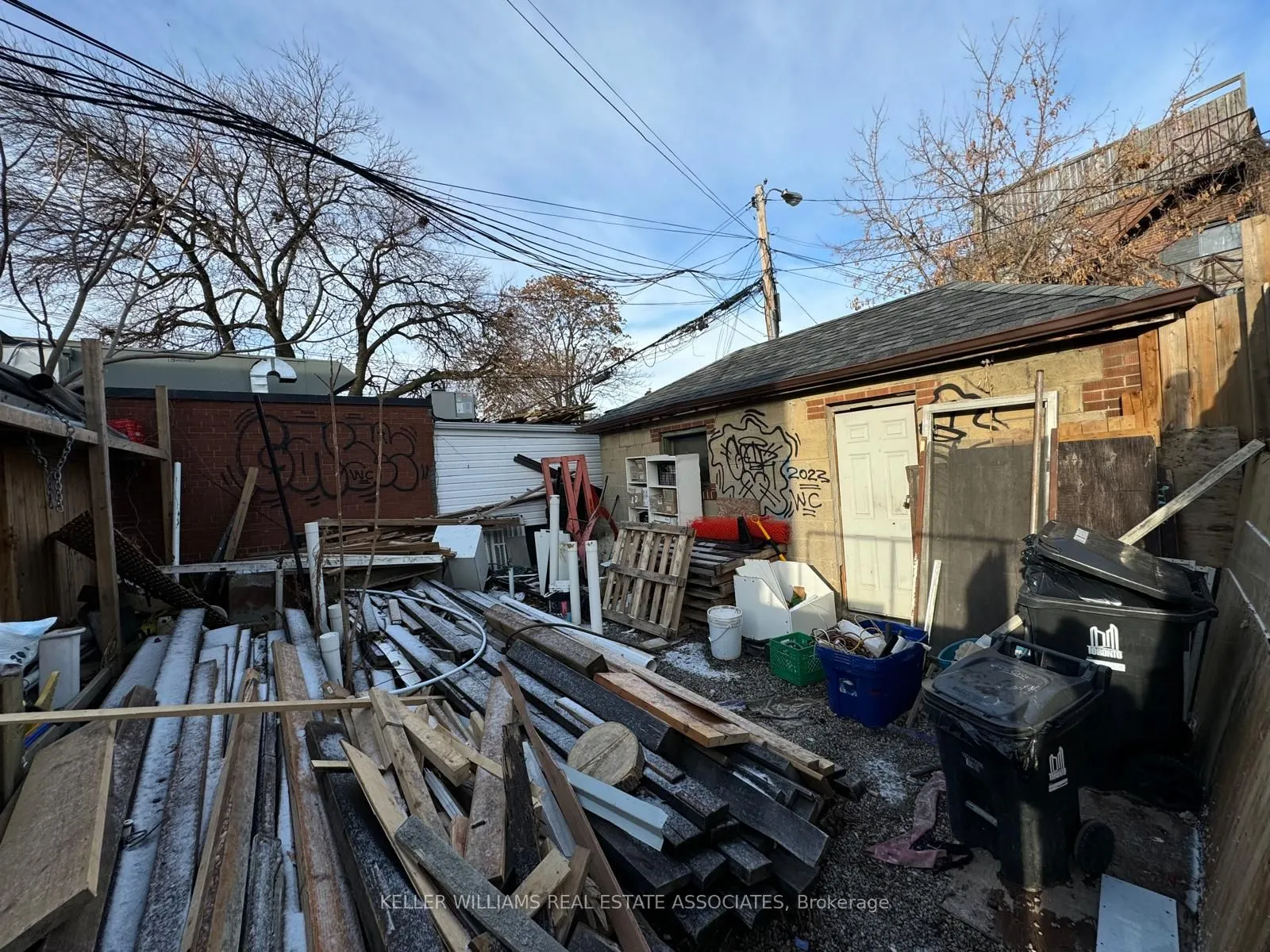 6 Markham Street, #(rear)