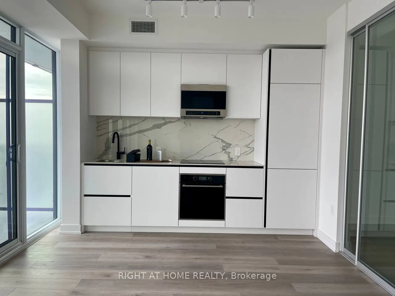 127 Broadway Avenue, #2411S