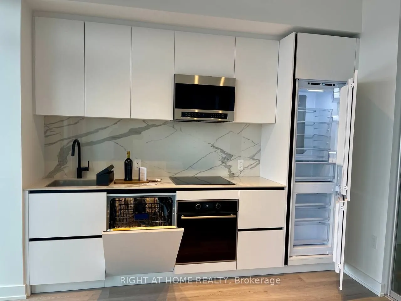 127 Broadway Avenue, #2411S