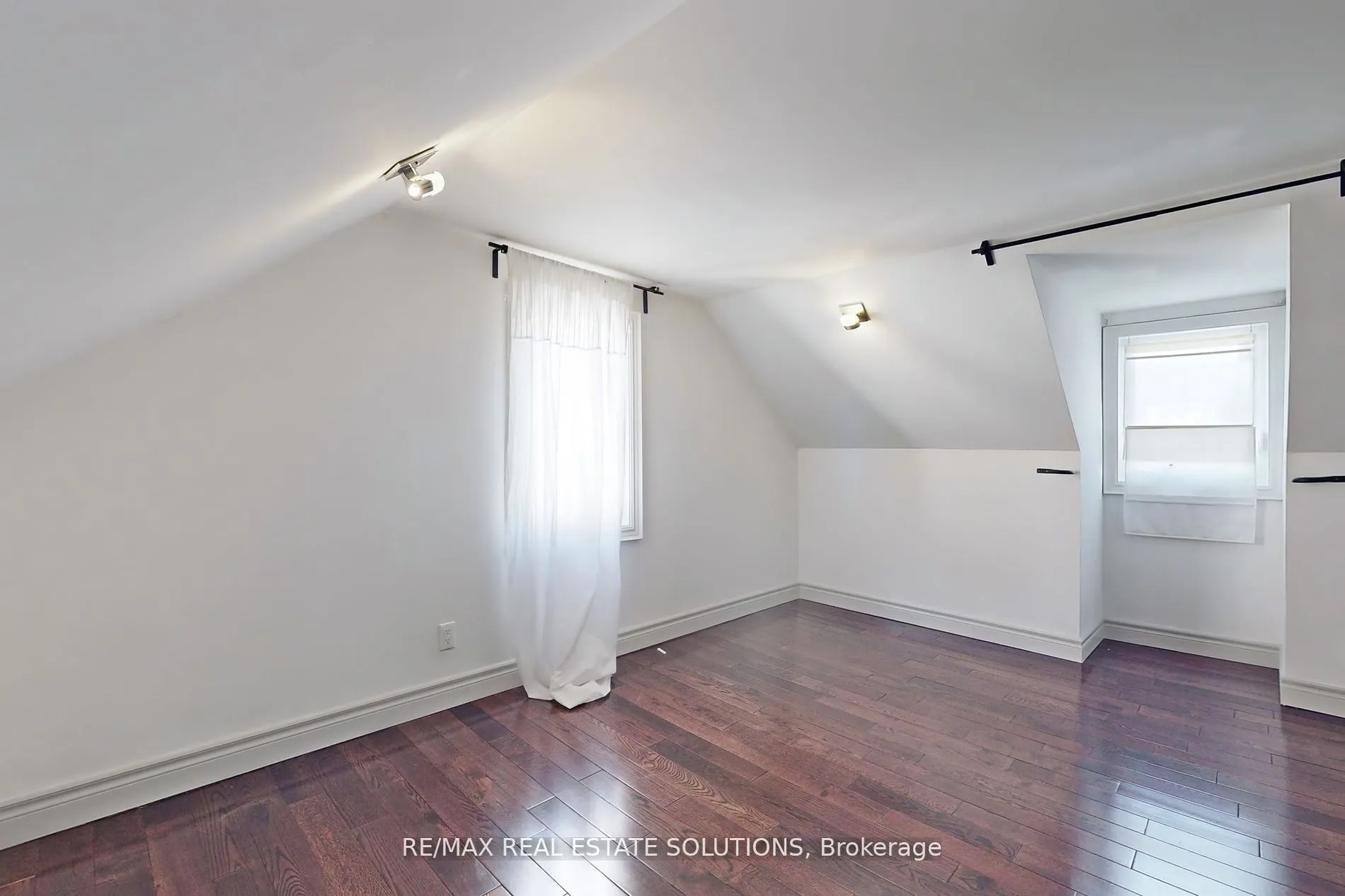 85 Ranee Avenue