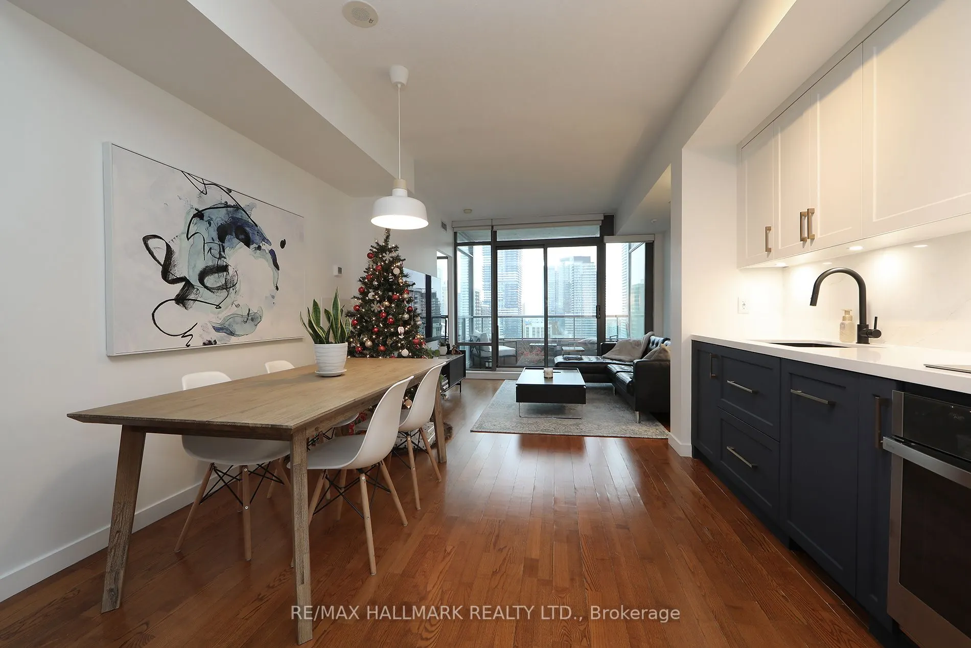 285 Mutual Street #2201