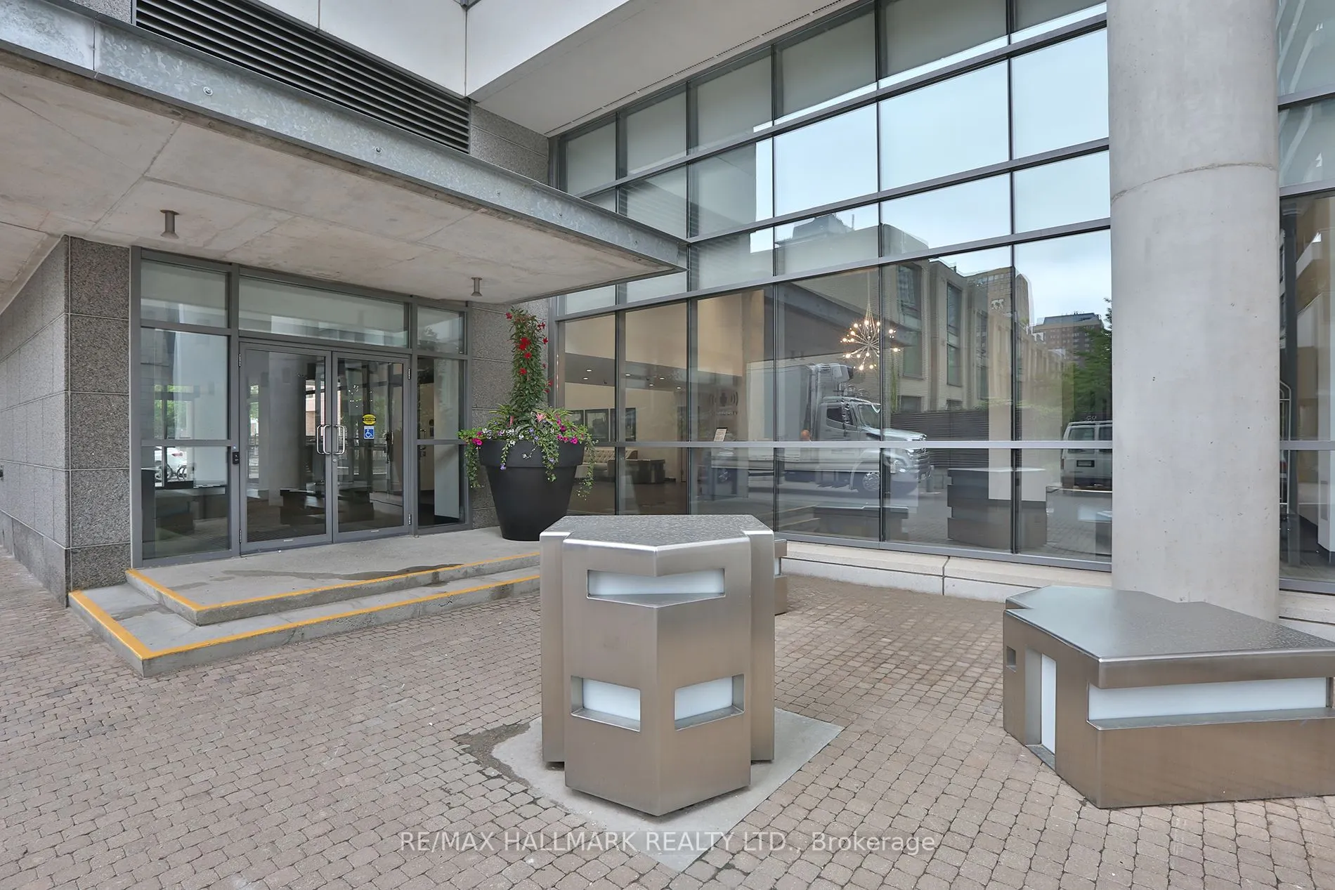 285 Mutual Street #2201