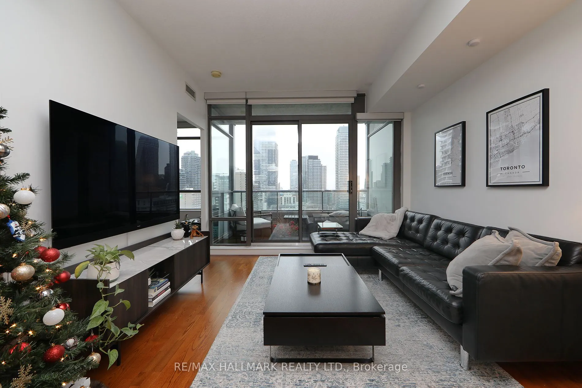 285 Mutual Street #2201
