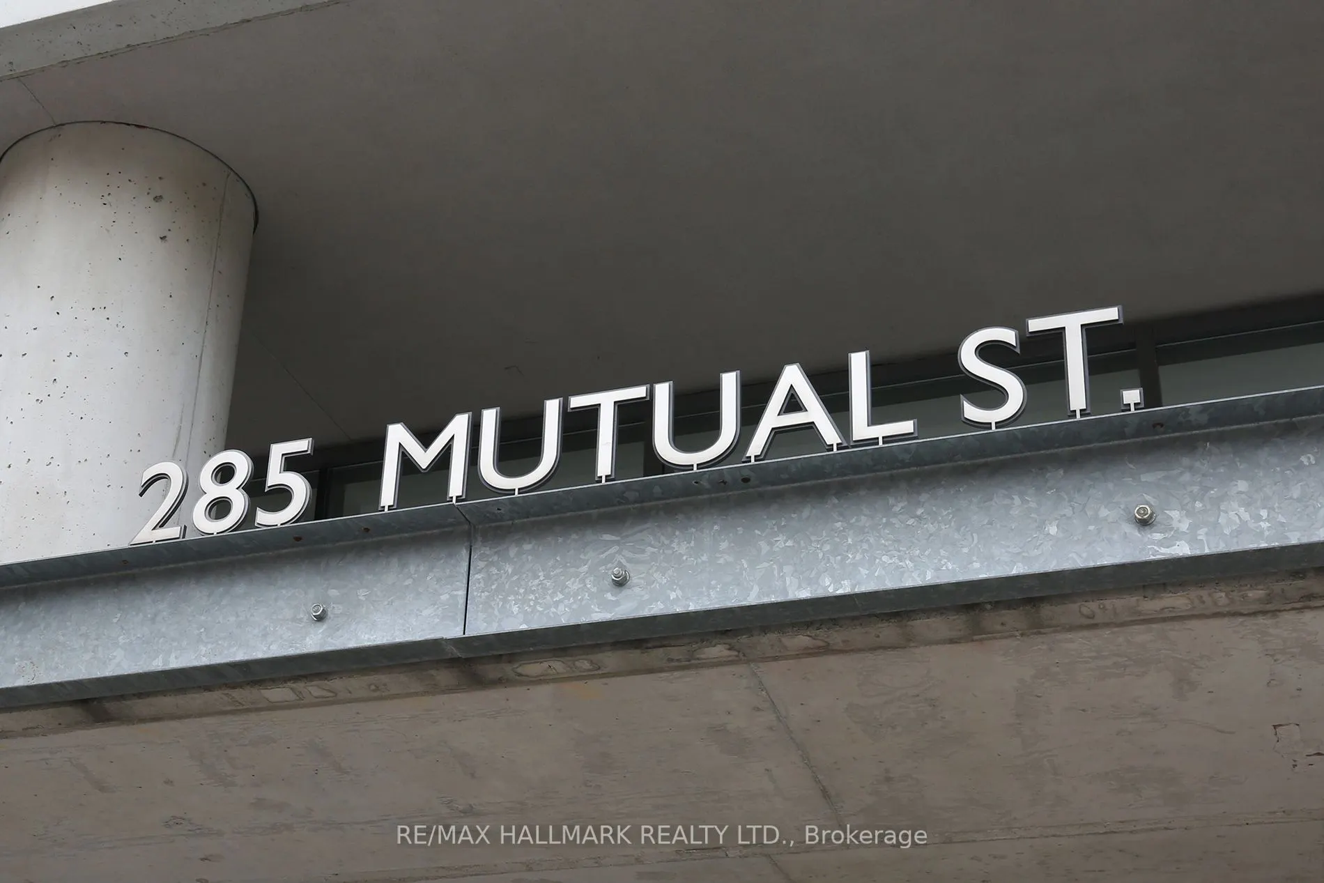 285 Mutual Street #2201