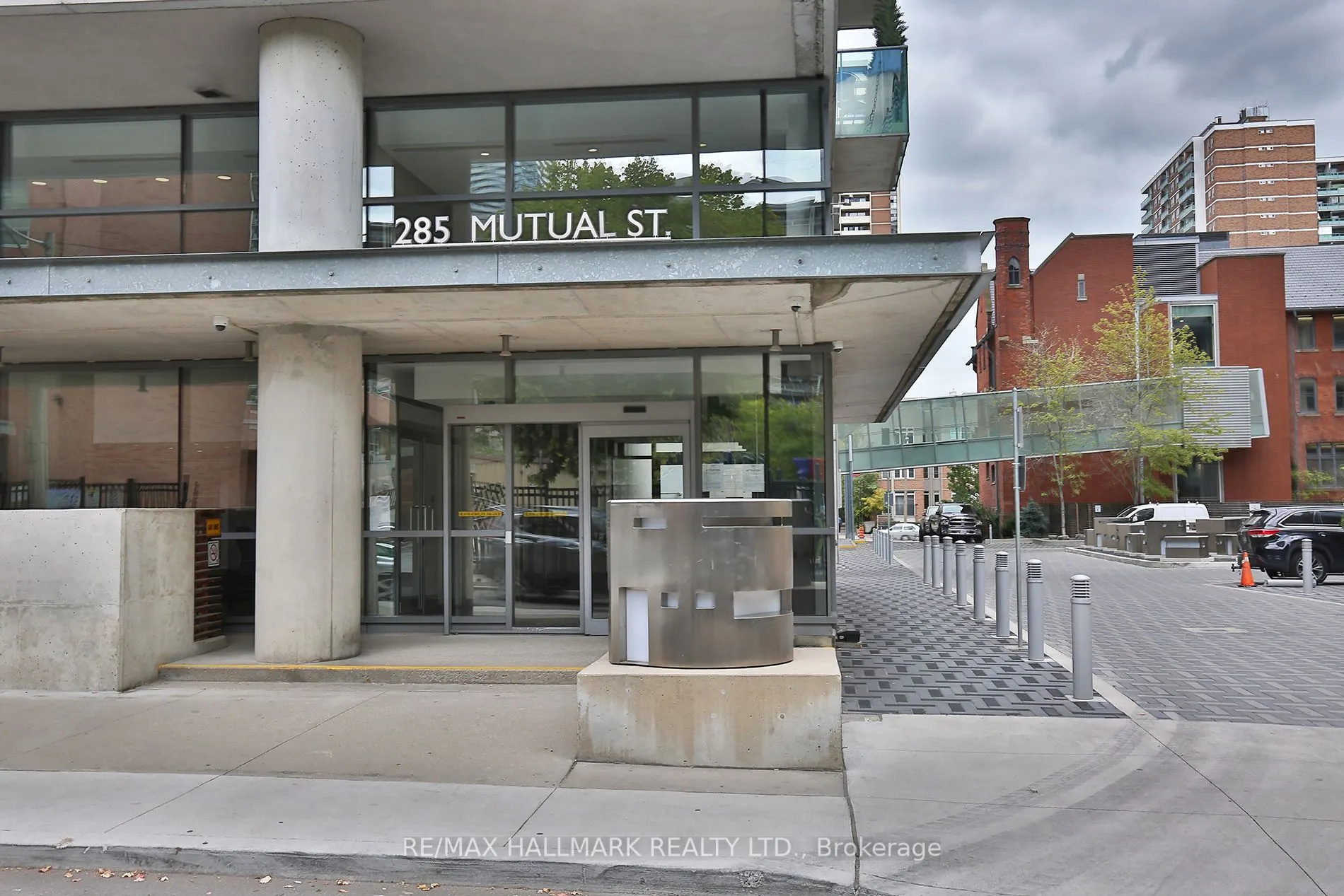 285 Mutual Street #2201