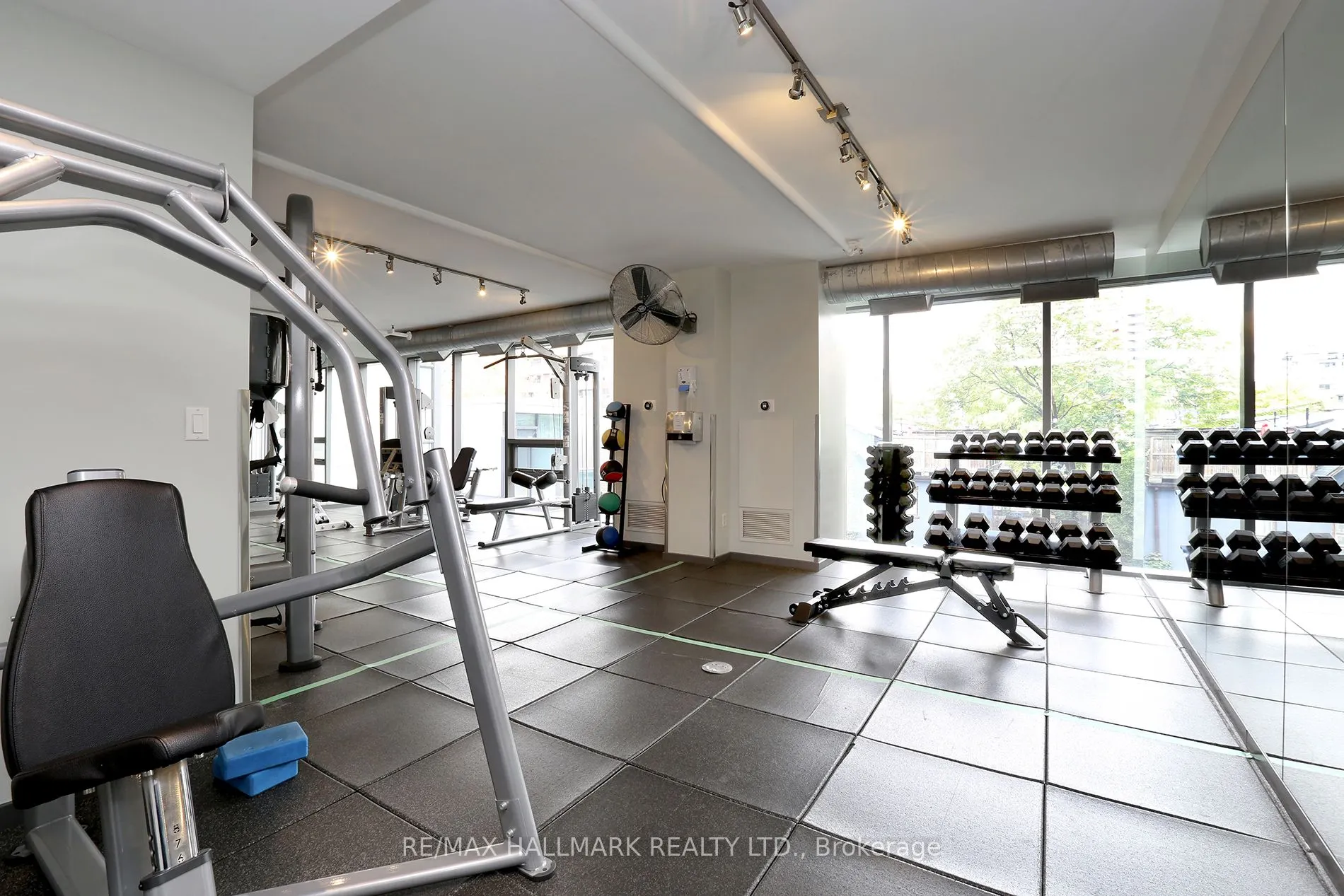 285 Mutual Street #2201
