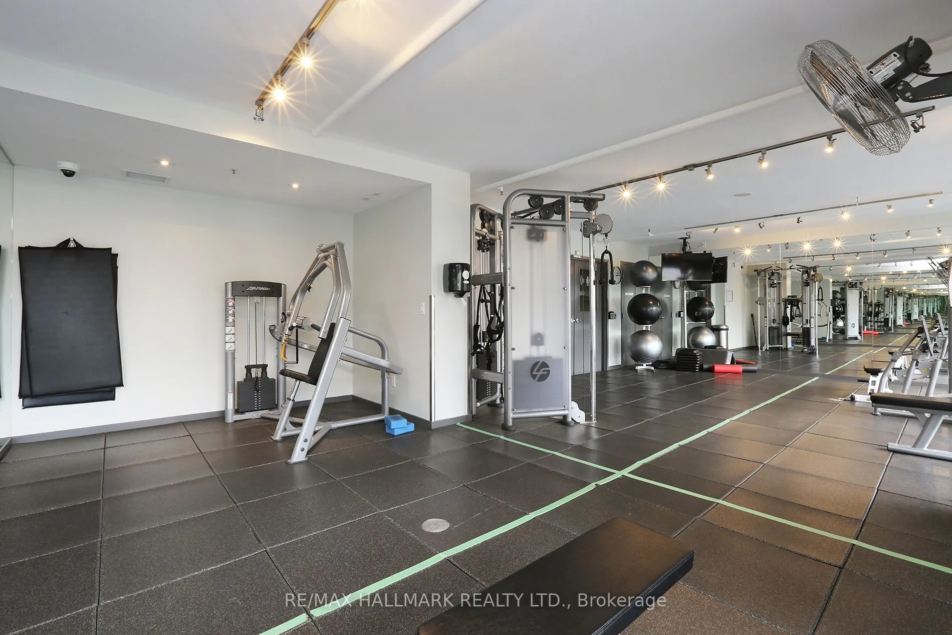 285 Mutual Street #2201