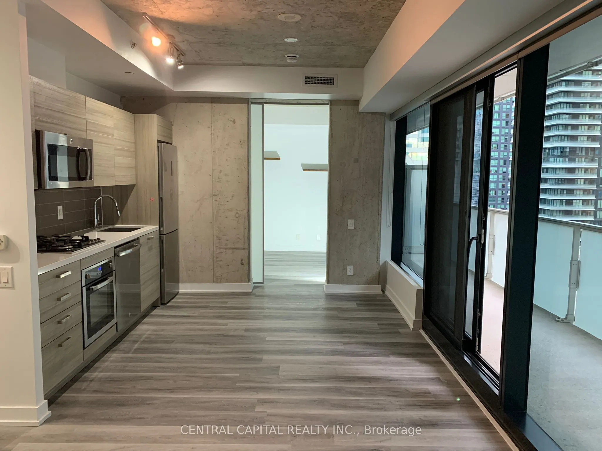 11 Charlotte Street, #1401
