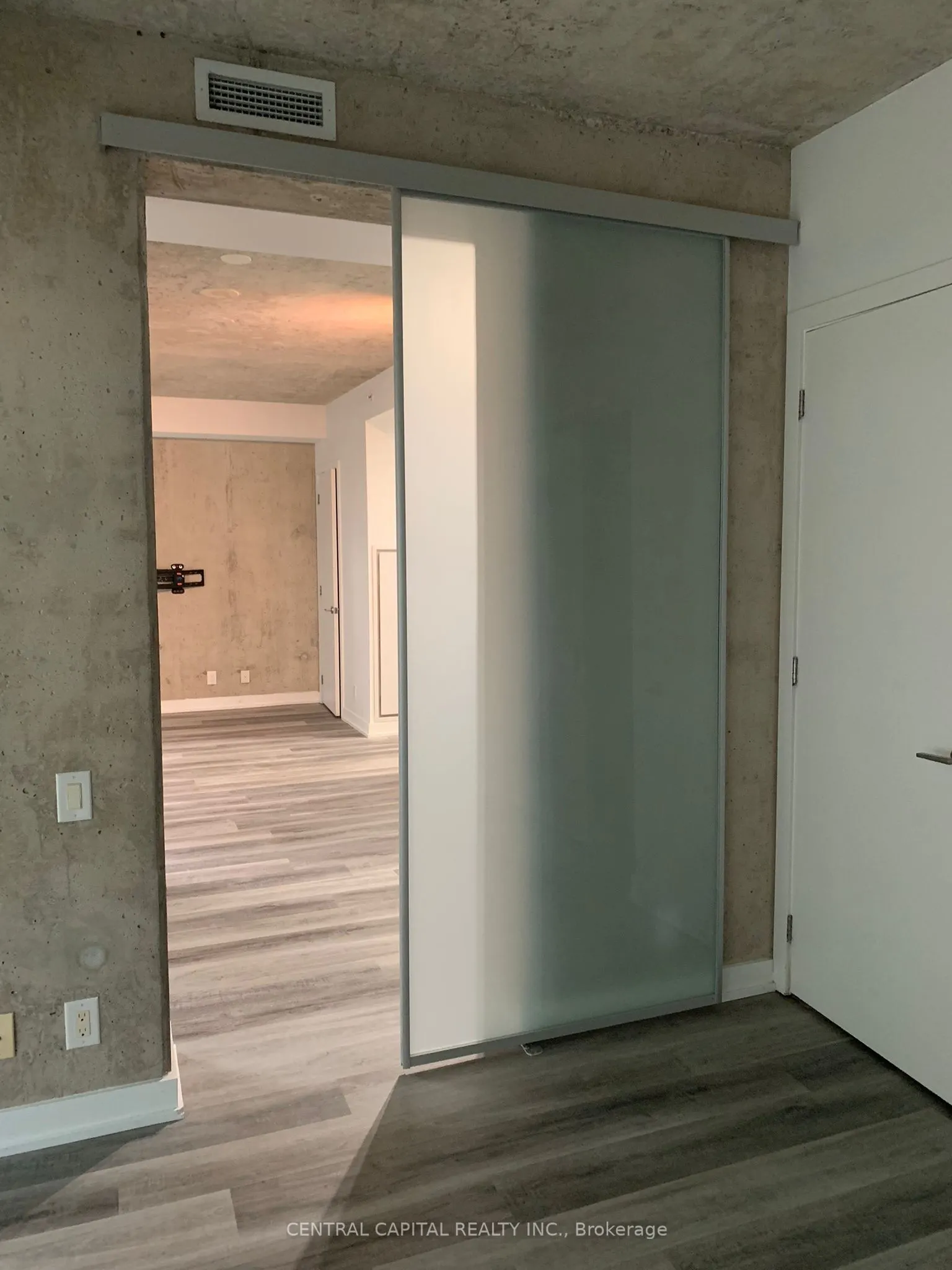 11 Charlotte Street, #1401