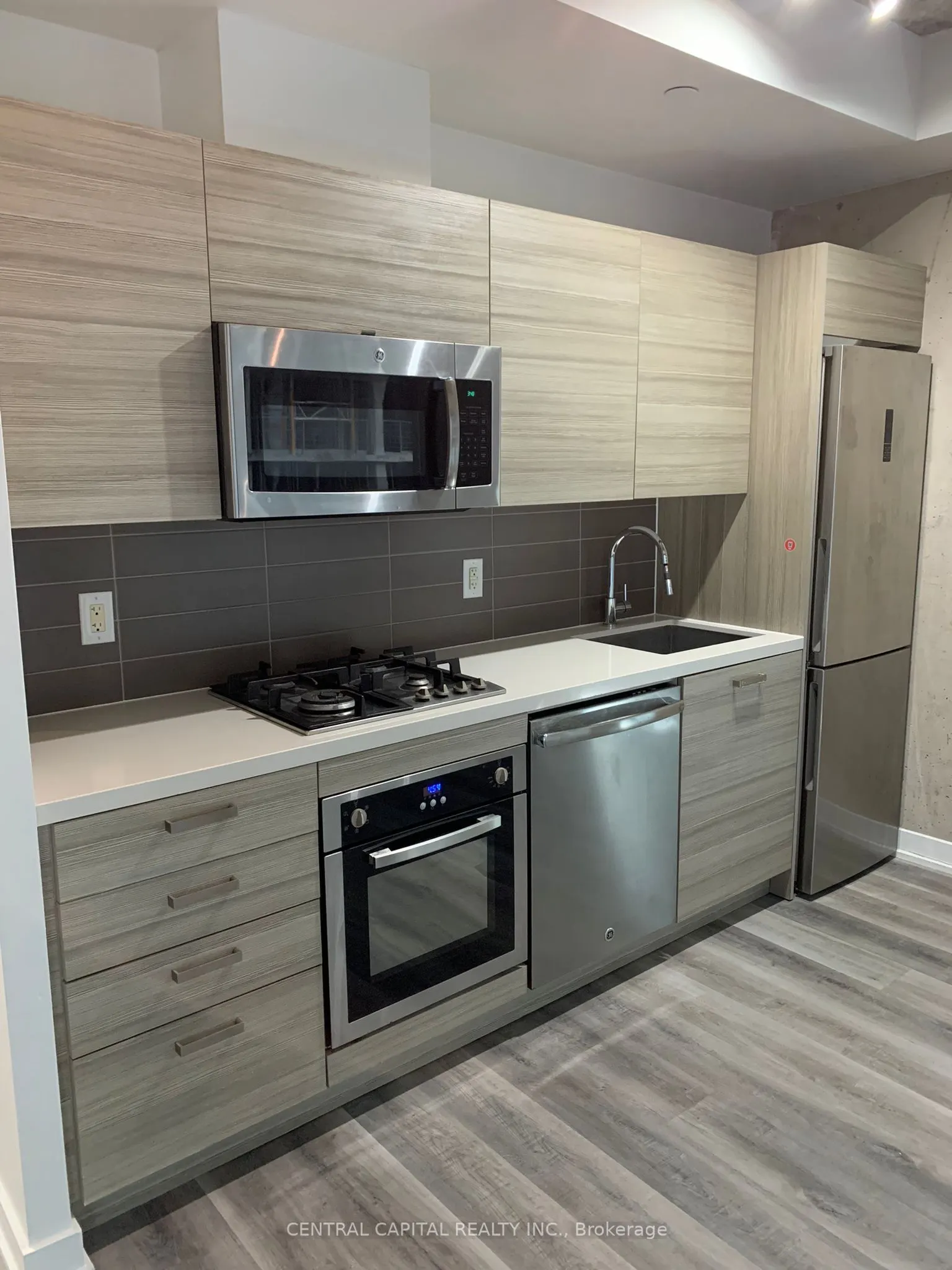 11 Charlotte Street, #1401