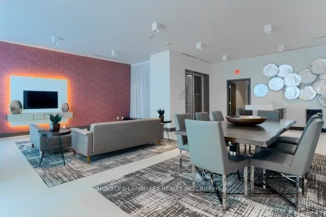 68 Merton Street, #204