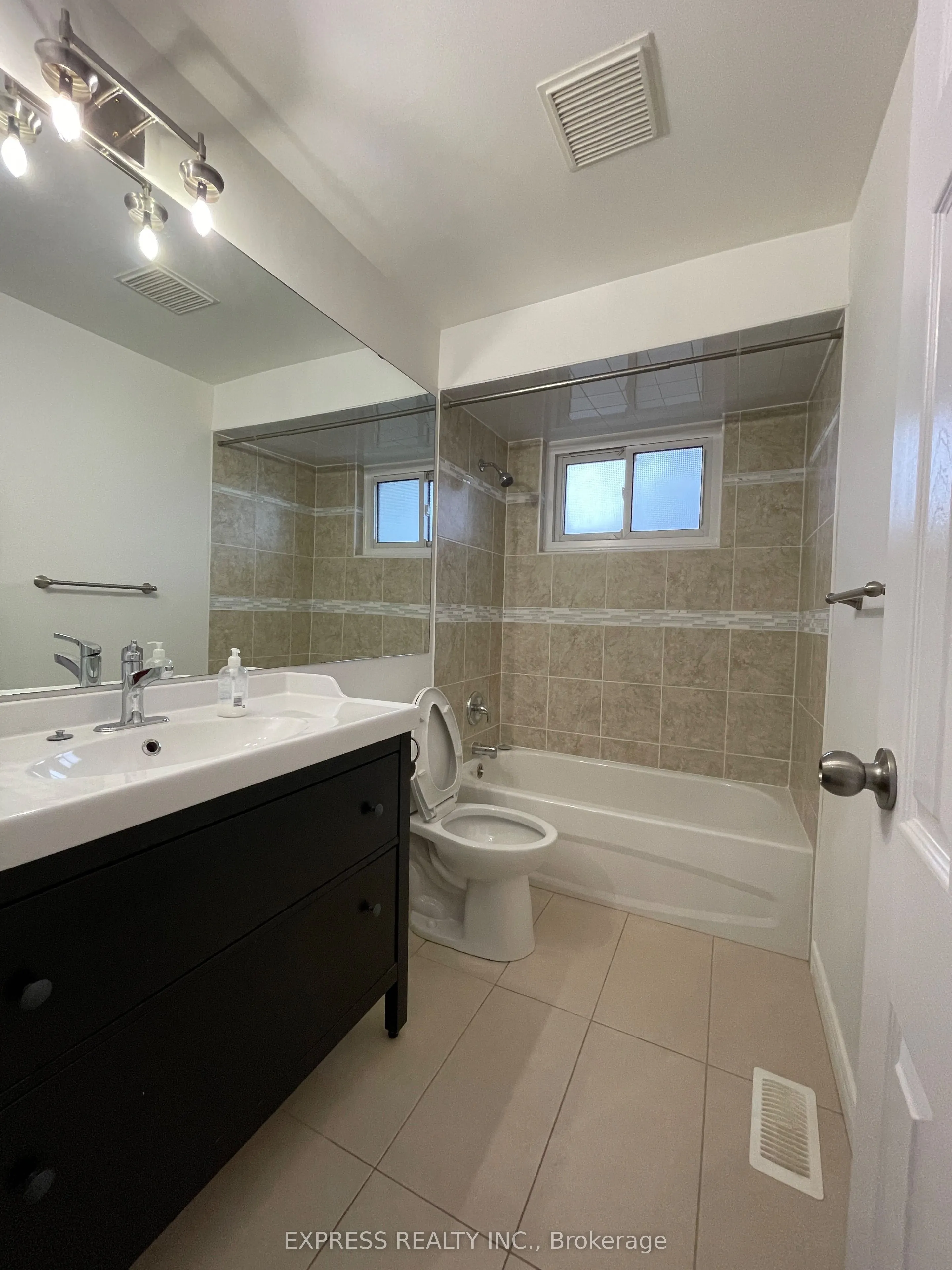 22 Rochelle Crescent