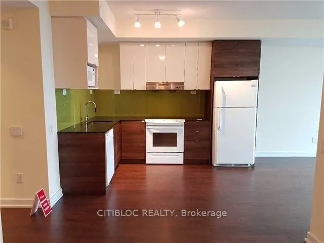 121 McMahon Drive W, #1110