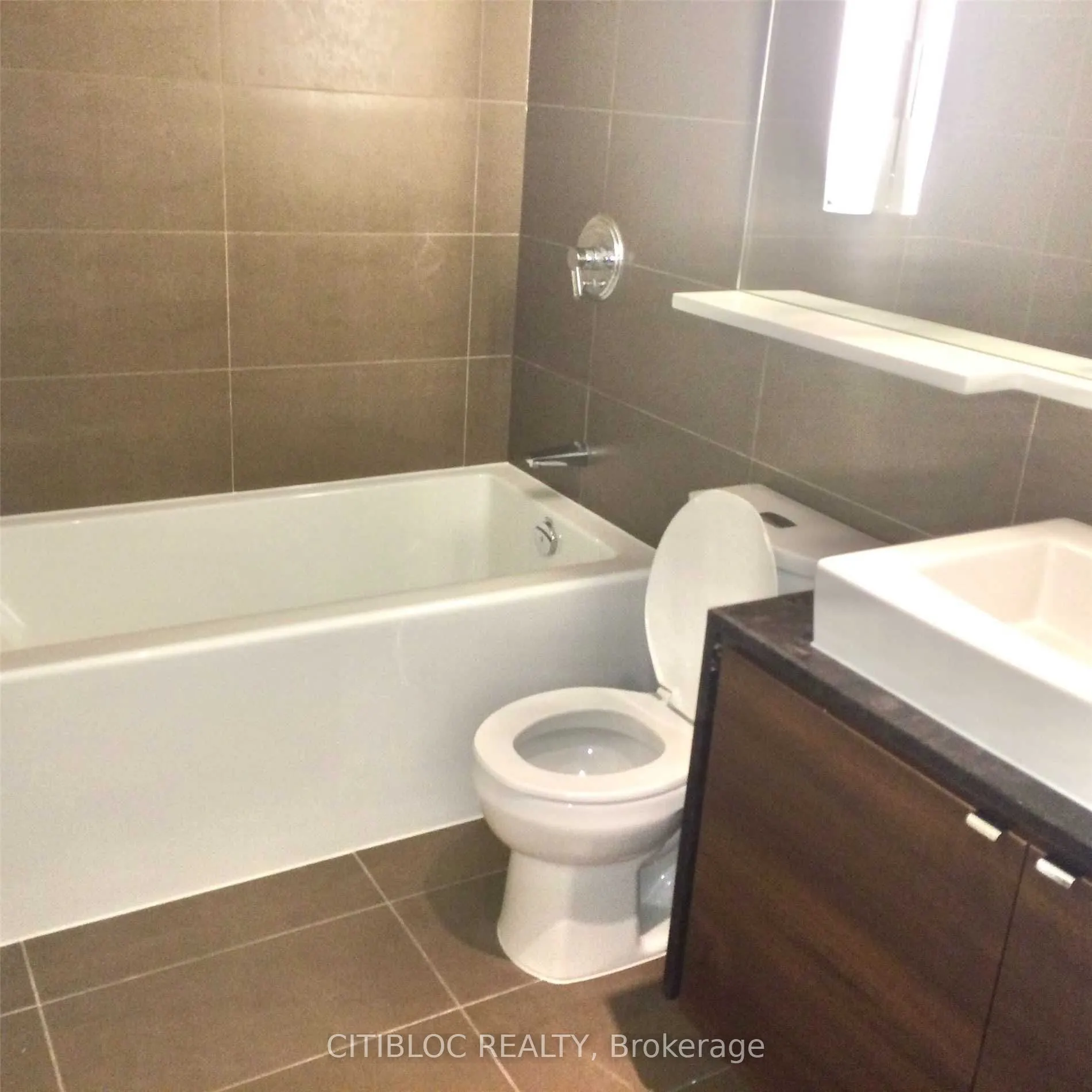 121 McMahon Drive W, #1110