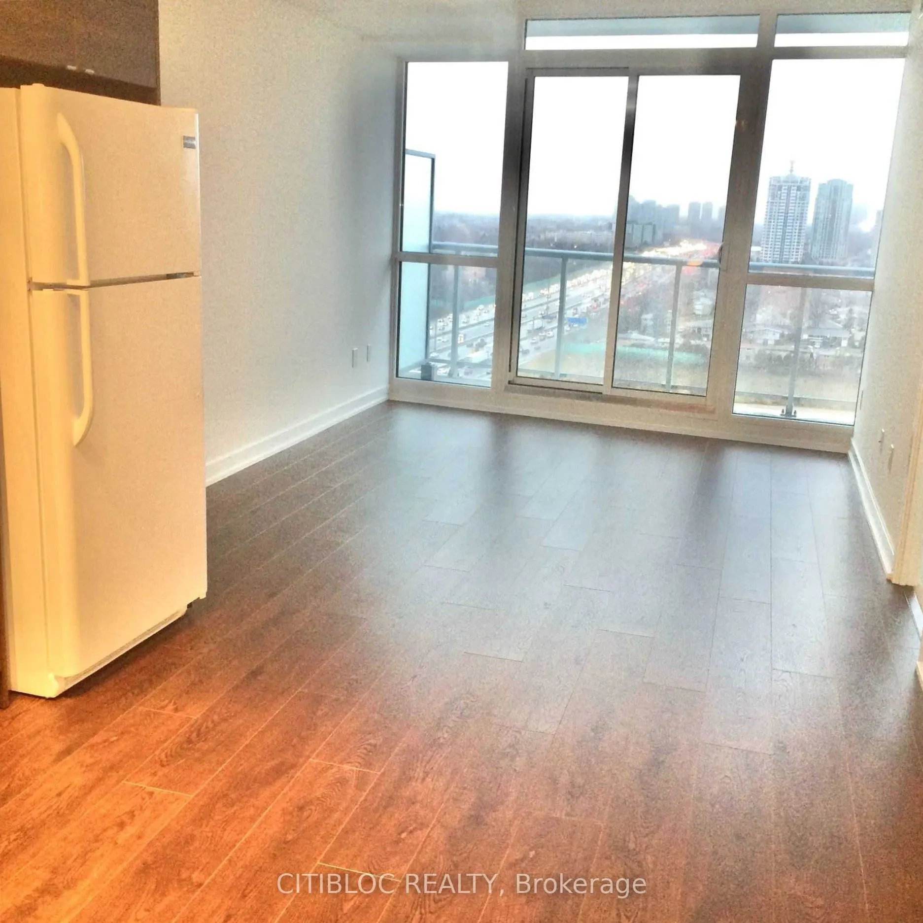121 McMahon Drive W, #1110