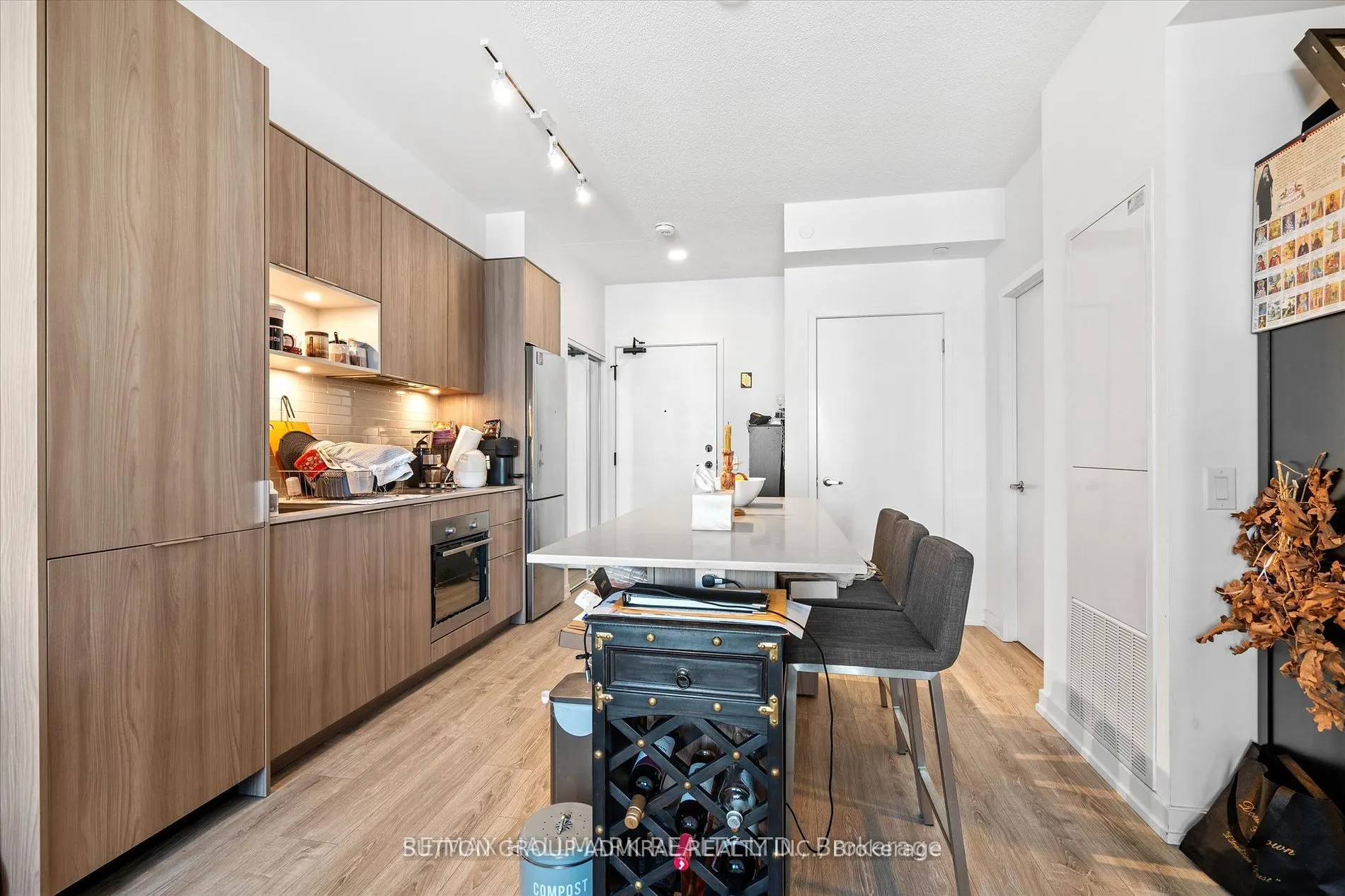 20 Tubman Avenue E, #2307