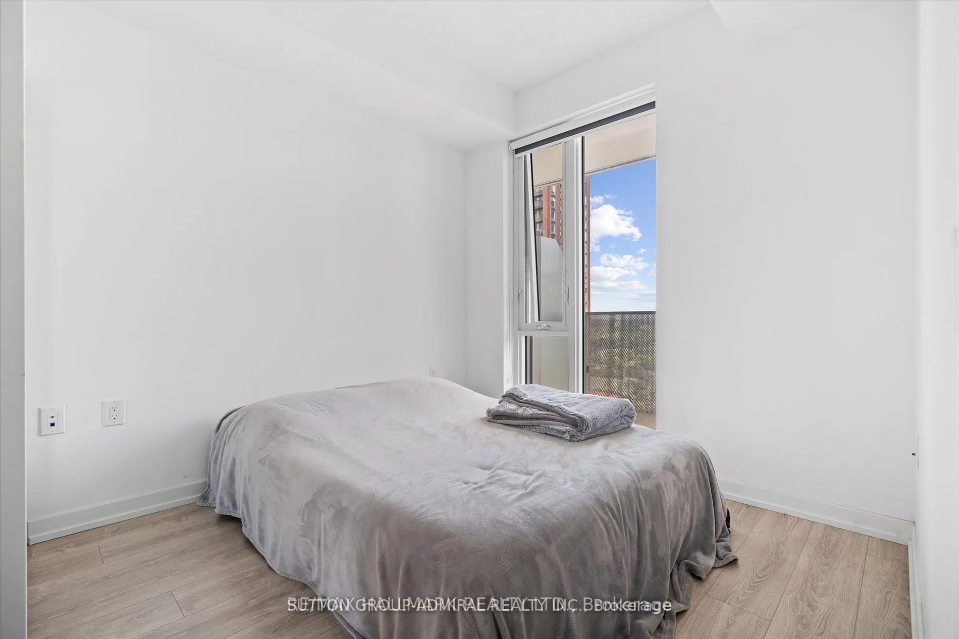 20 Tubman Avenue E, #2307