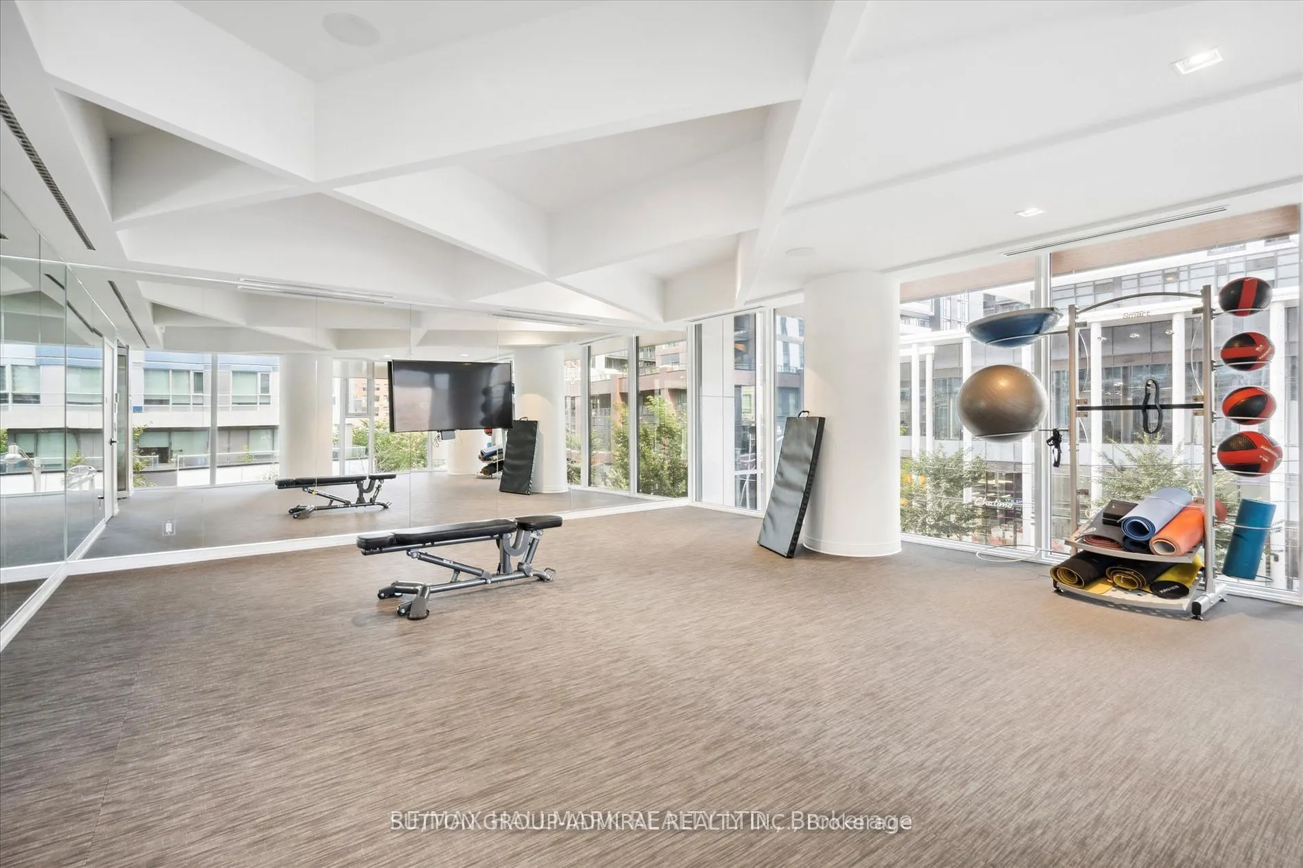 20 Tubman Avenue E, #2307