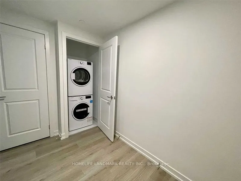 395 Bloor Street E #1702