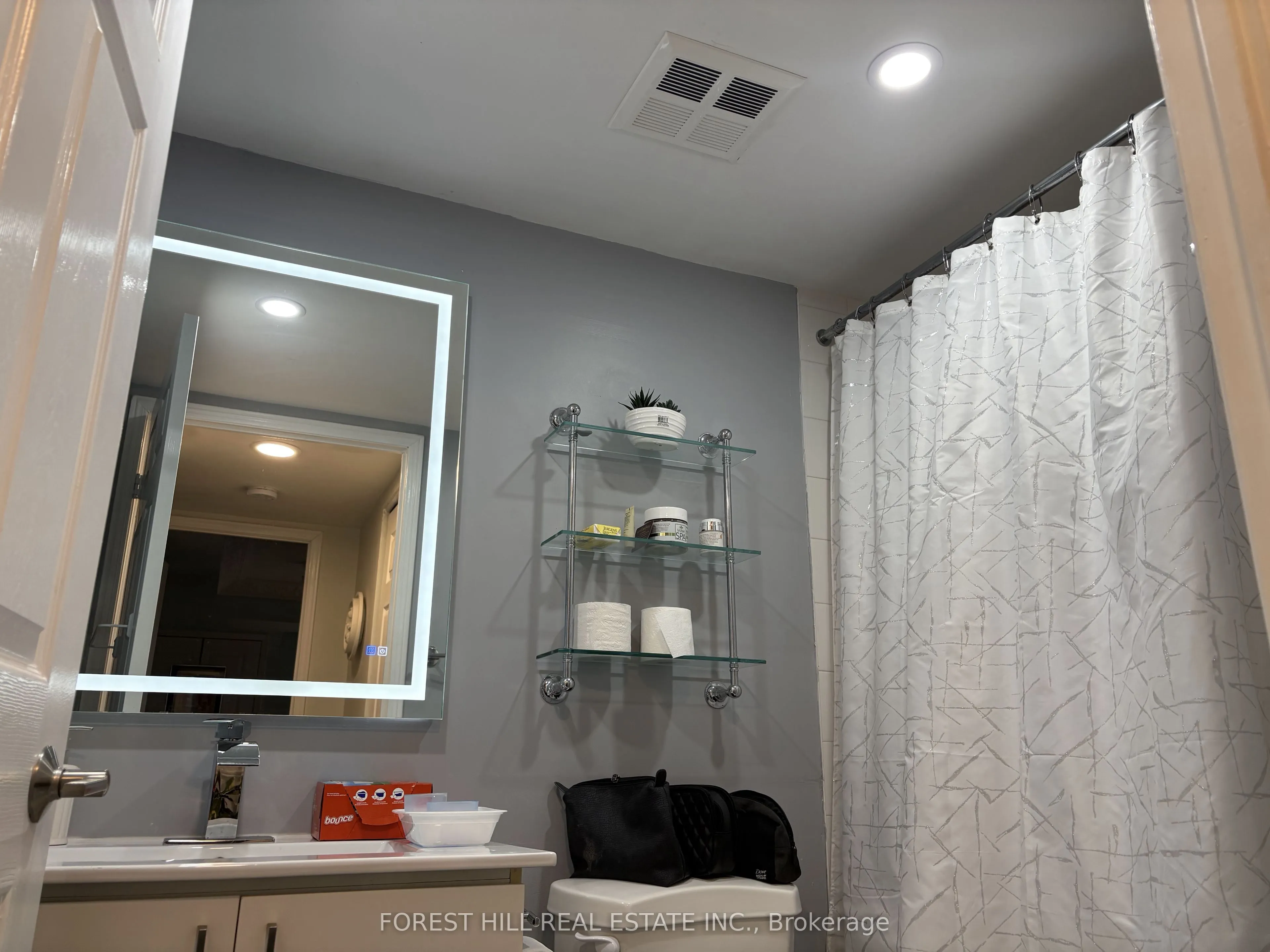 2 Covington Road, #810