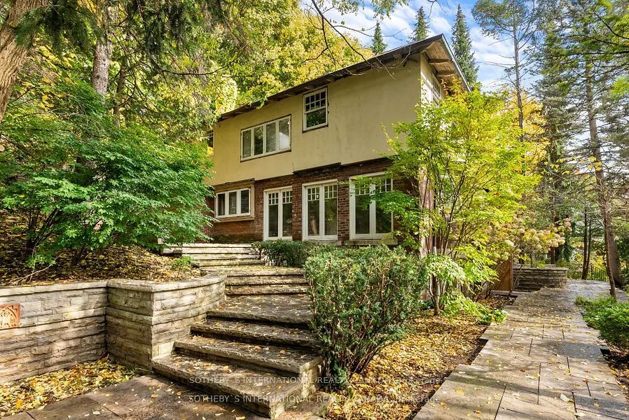 56 Roxborough Drive
