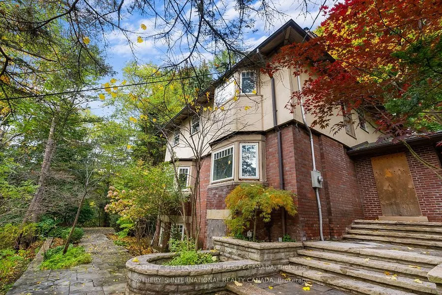 56 Roxborough Drive