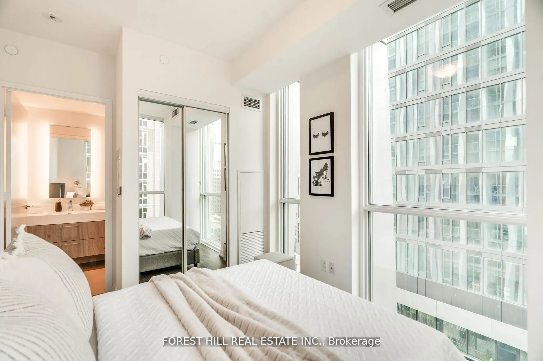 1 Yorkville Avenue, #802