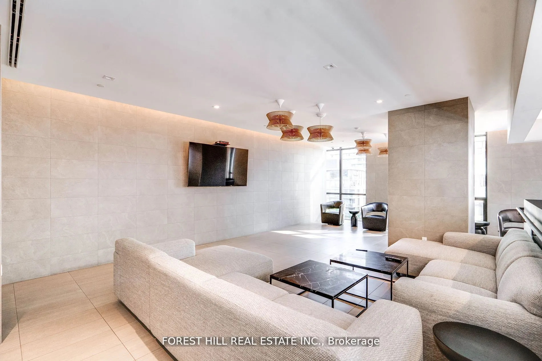 1 Yorkville Avenue, #802