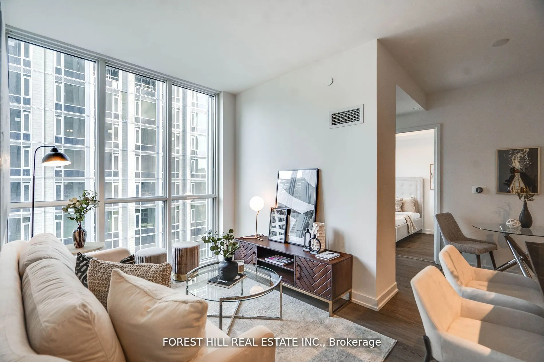 1 Yorkville Avenue, #802