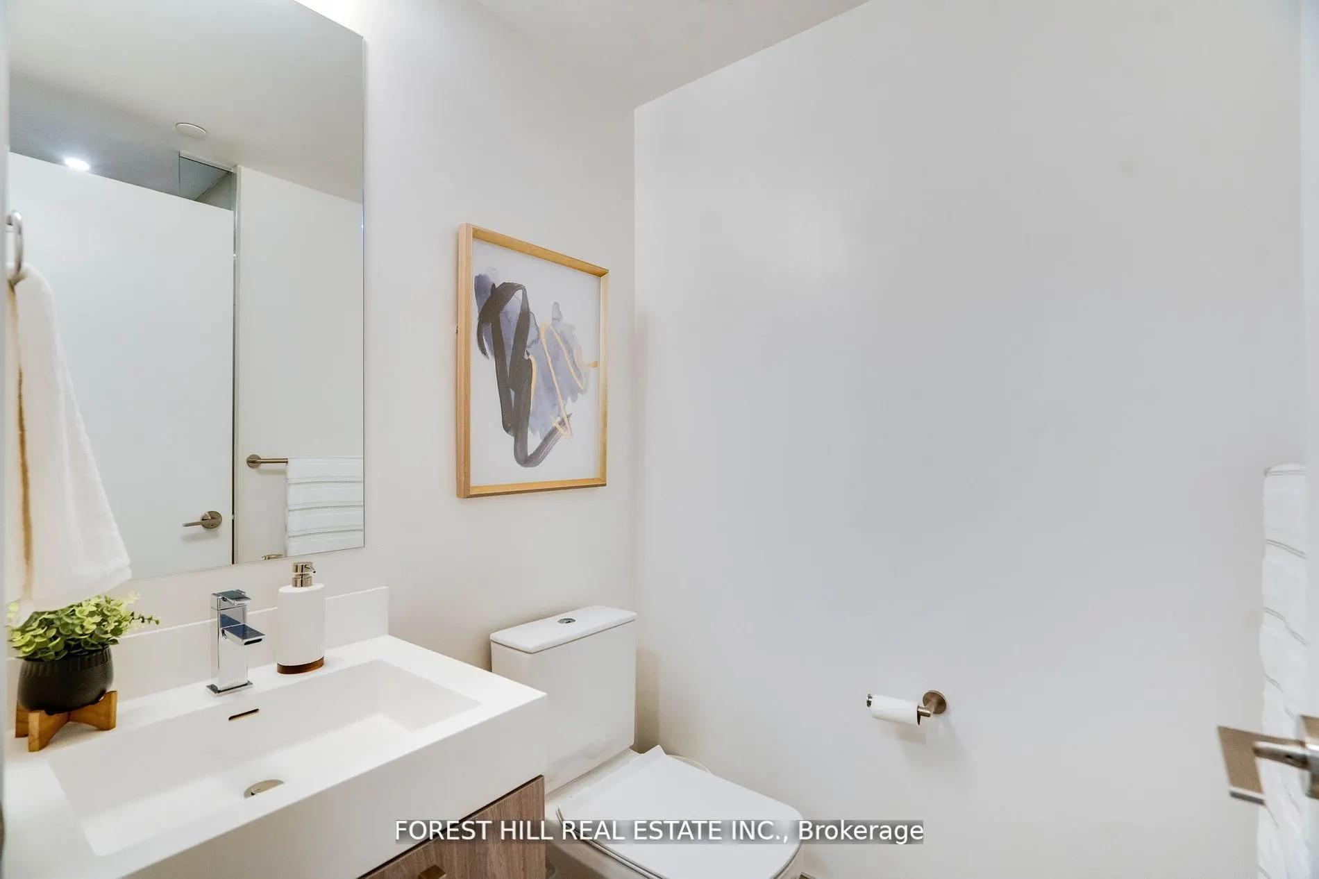 1 Yorkville Avenue, #802