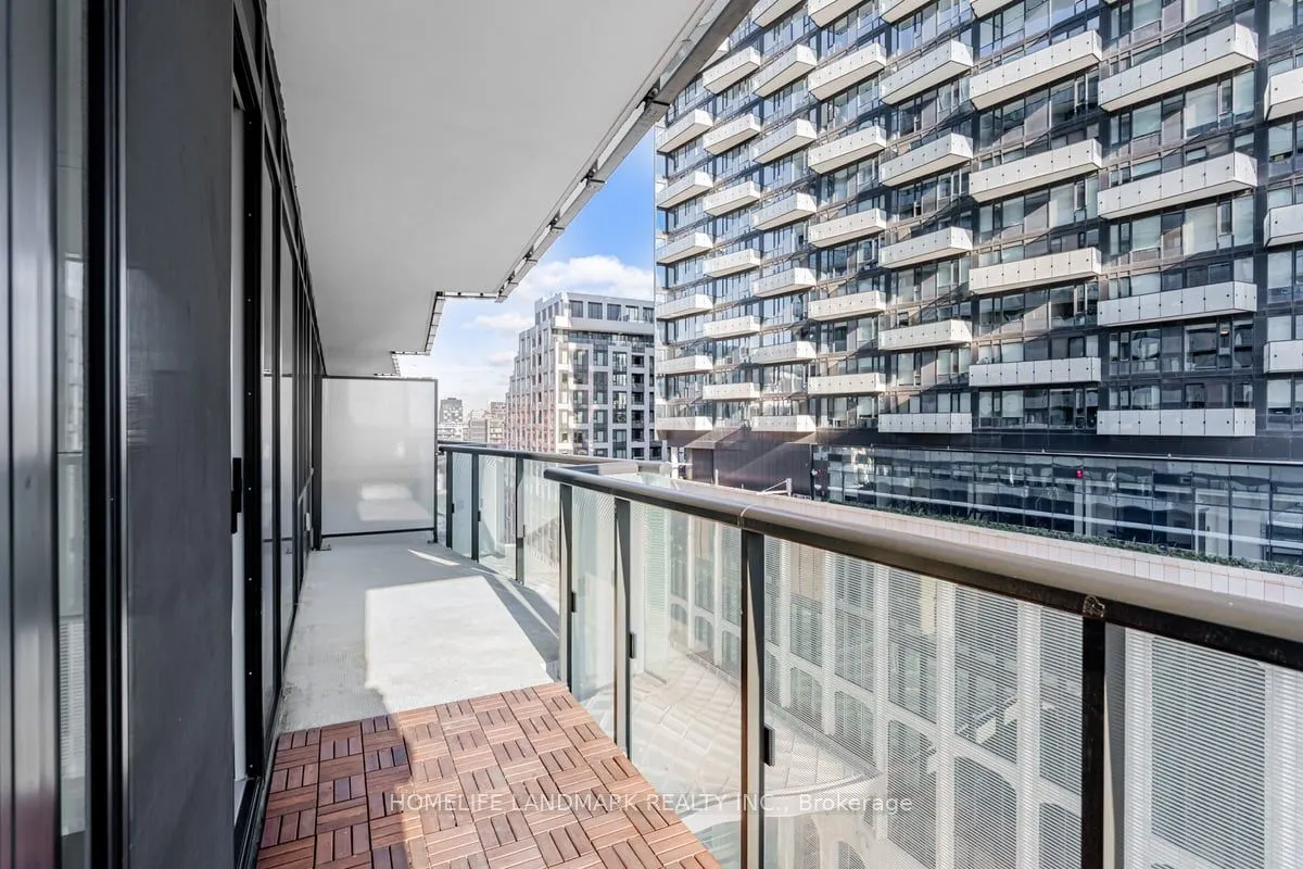 480 Front Street W #914
