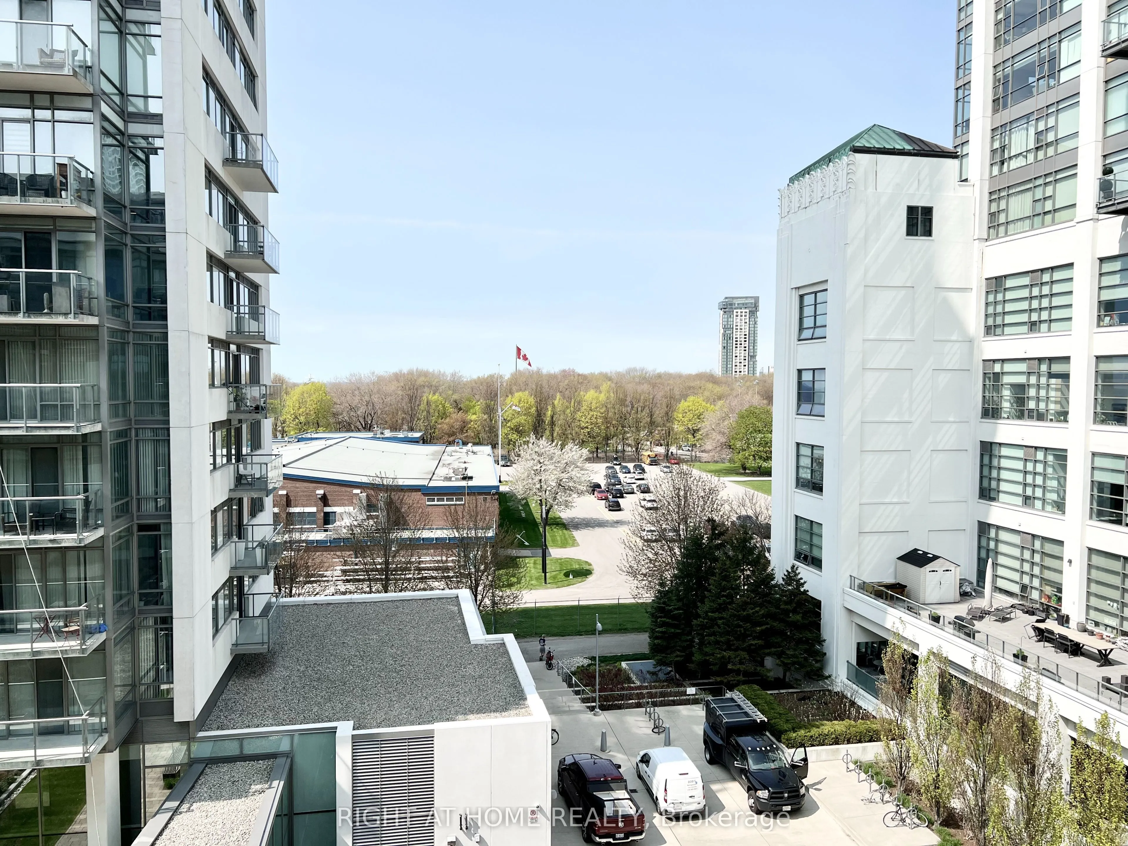 90 Stadium Road, #606