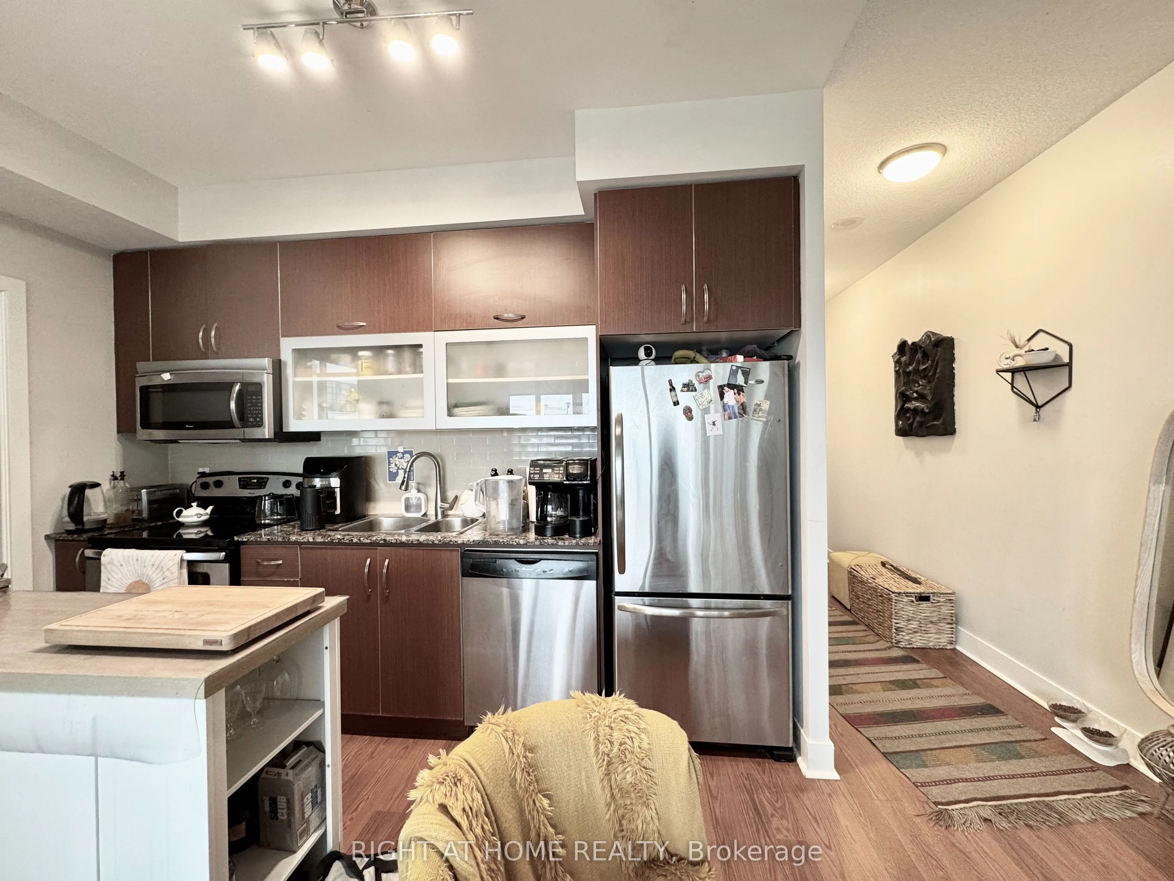 90 Stadium Road, #606